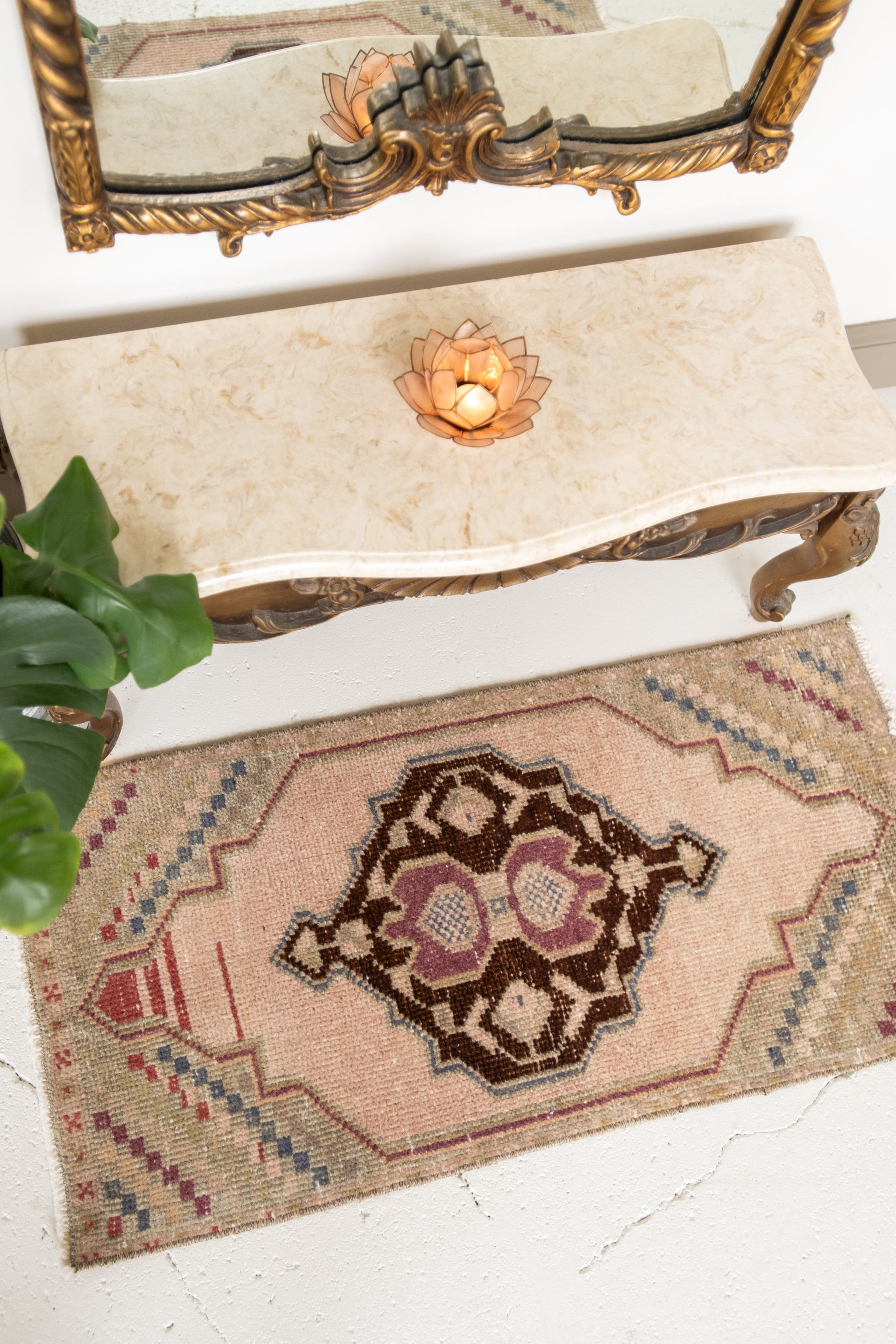 No. 2299 | 1'7 x 3'3