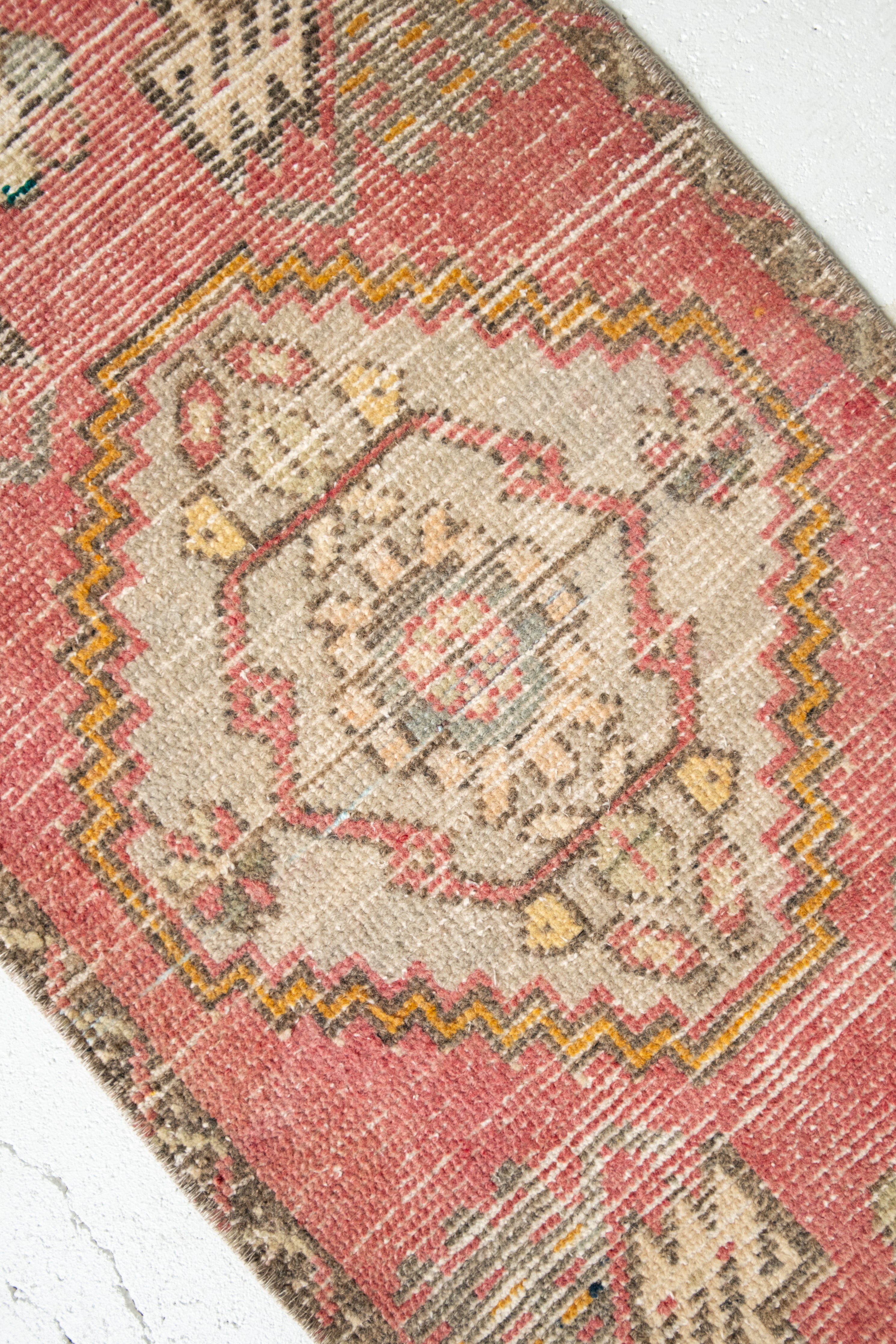 No. 2302 | 1'7 x 3'3