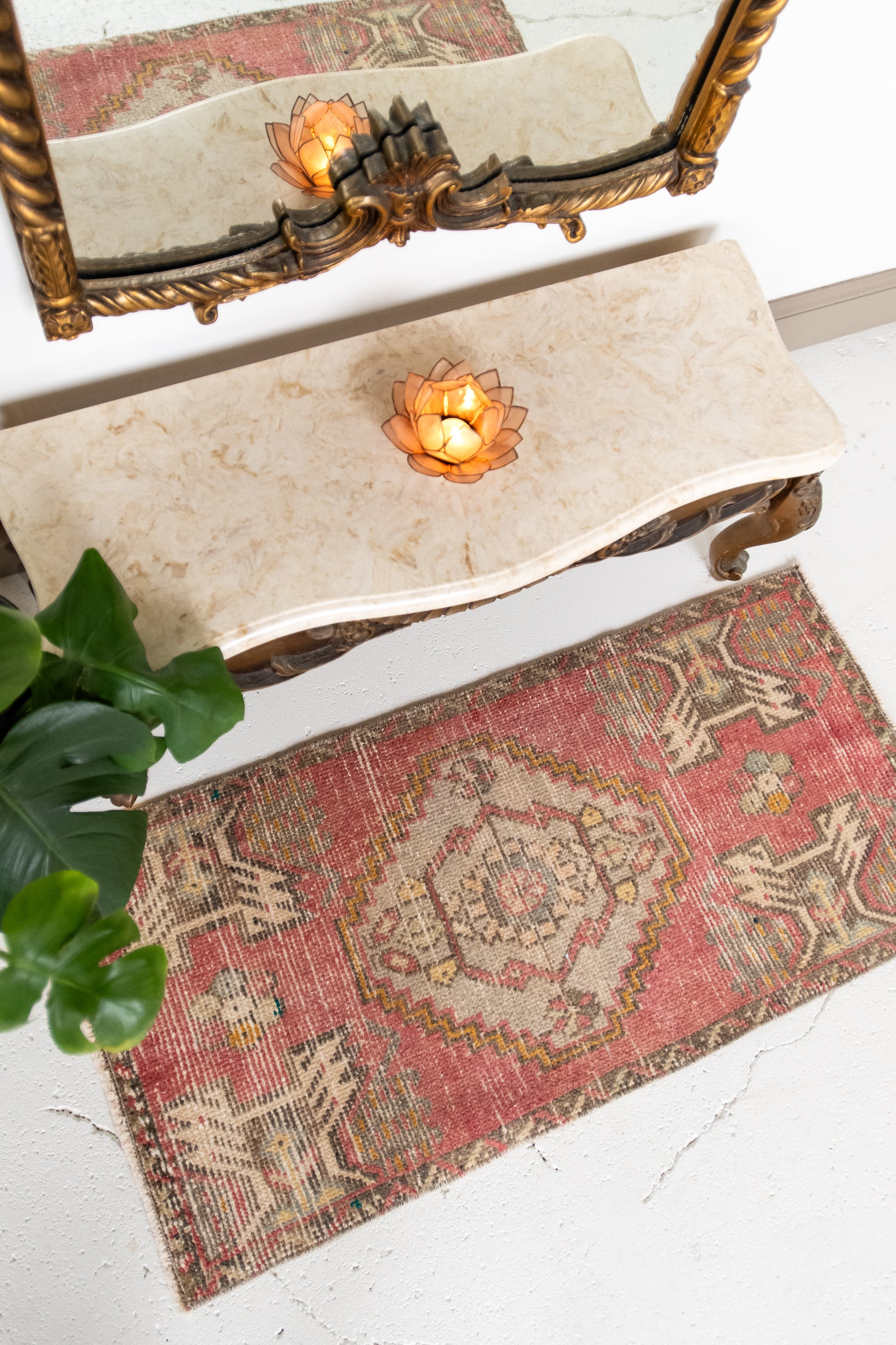 No. 2302 | 1'7 x 3'3