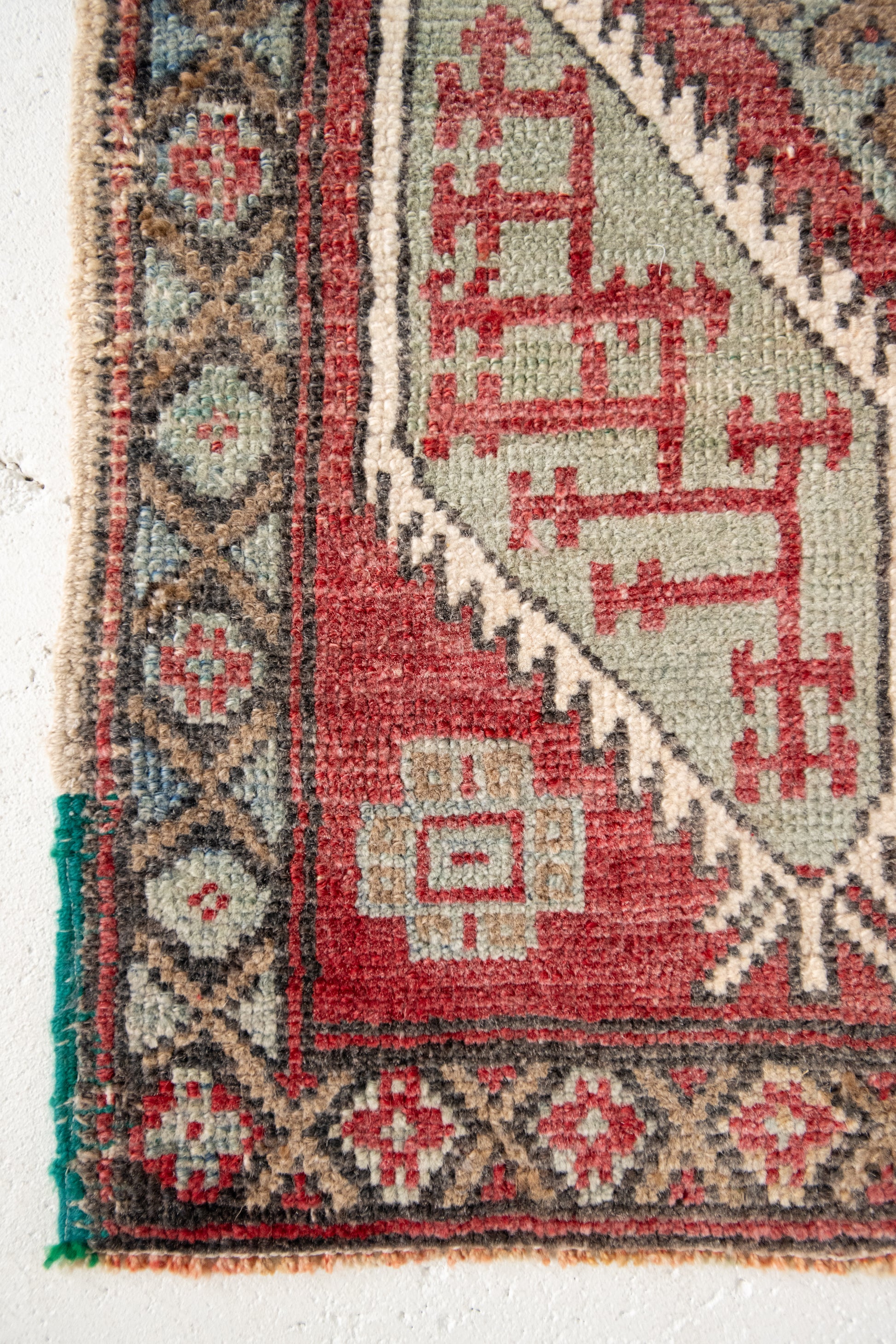 No. 2303 | 1'10 x 3'1