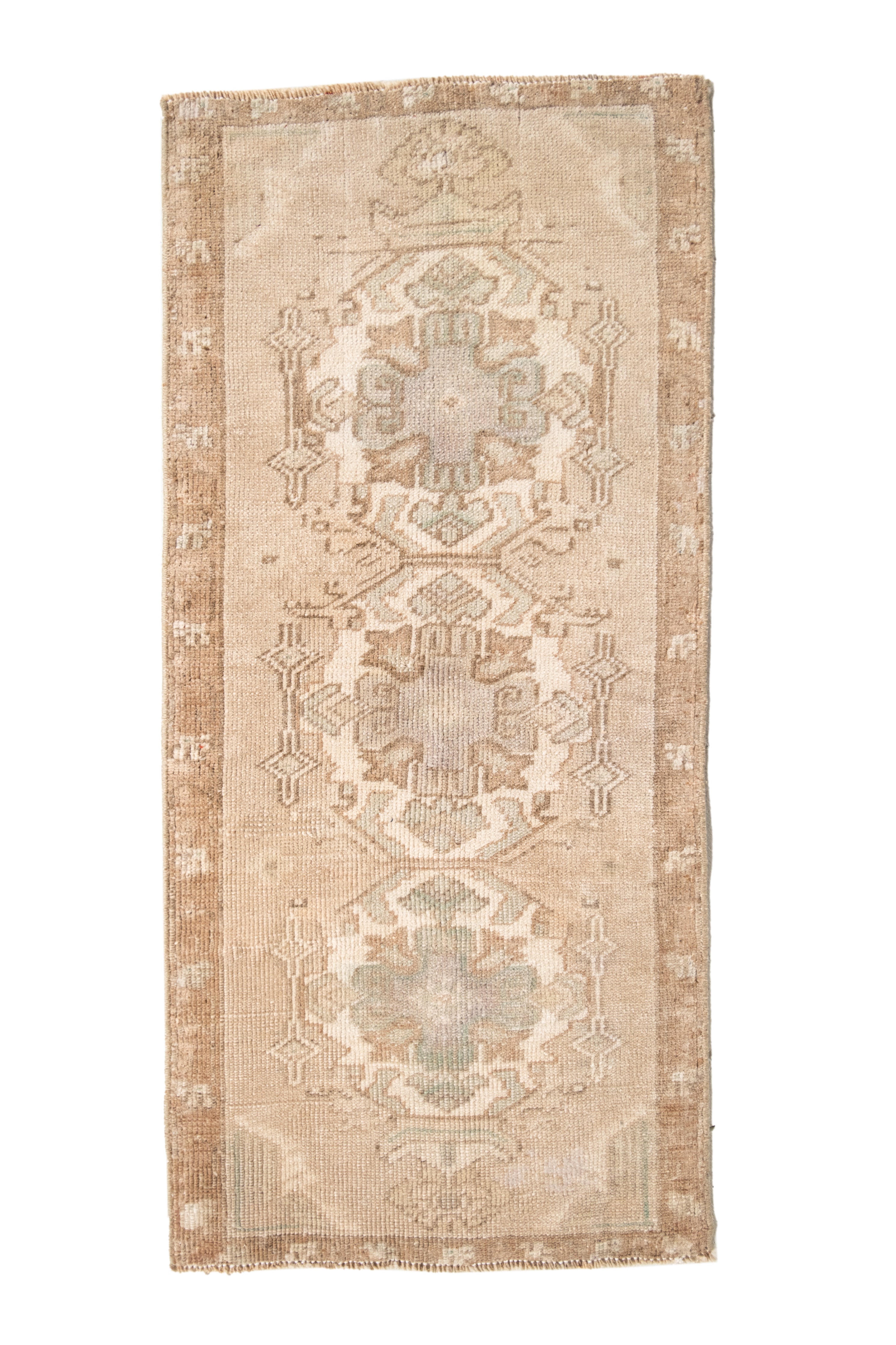 No. 2317 | 1'8 x 3'7