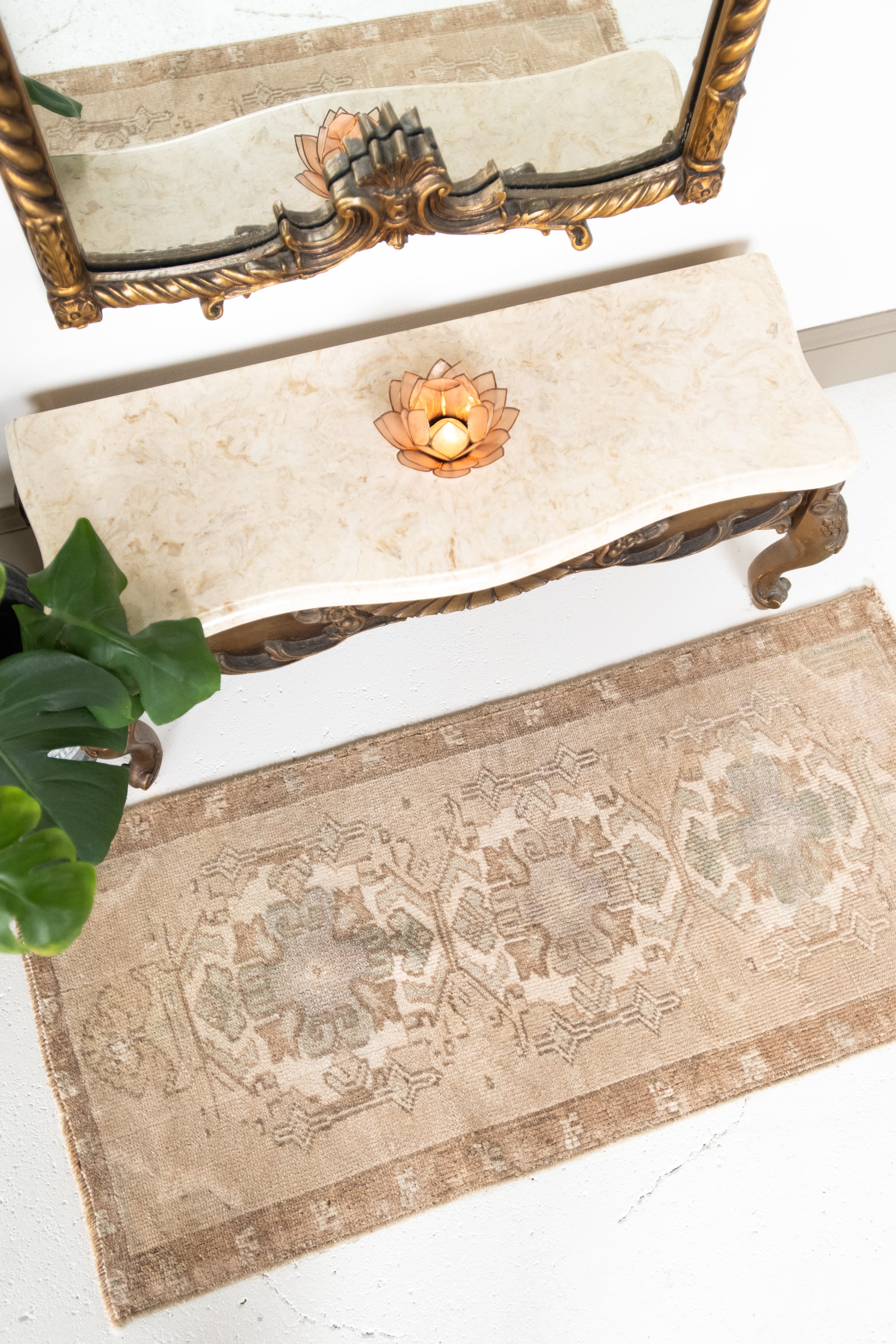 No. 2317 | 1'8 x 3'7