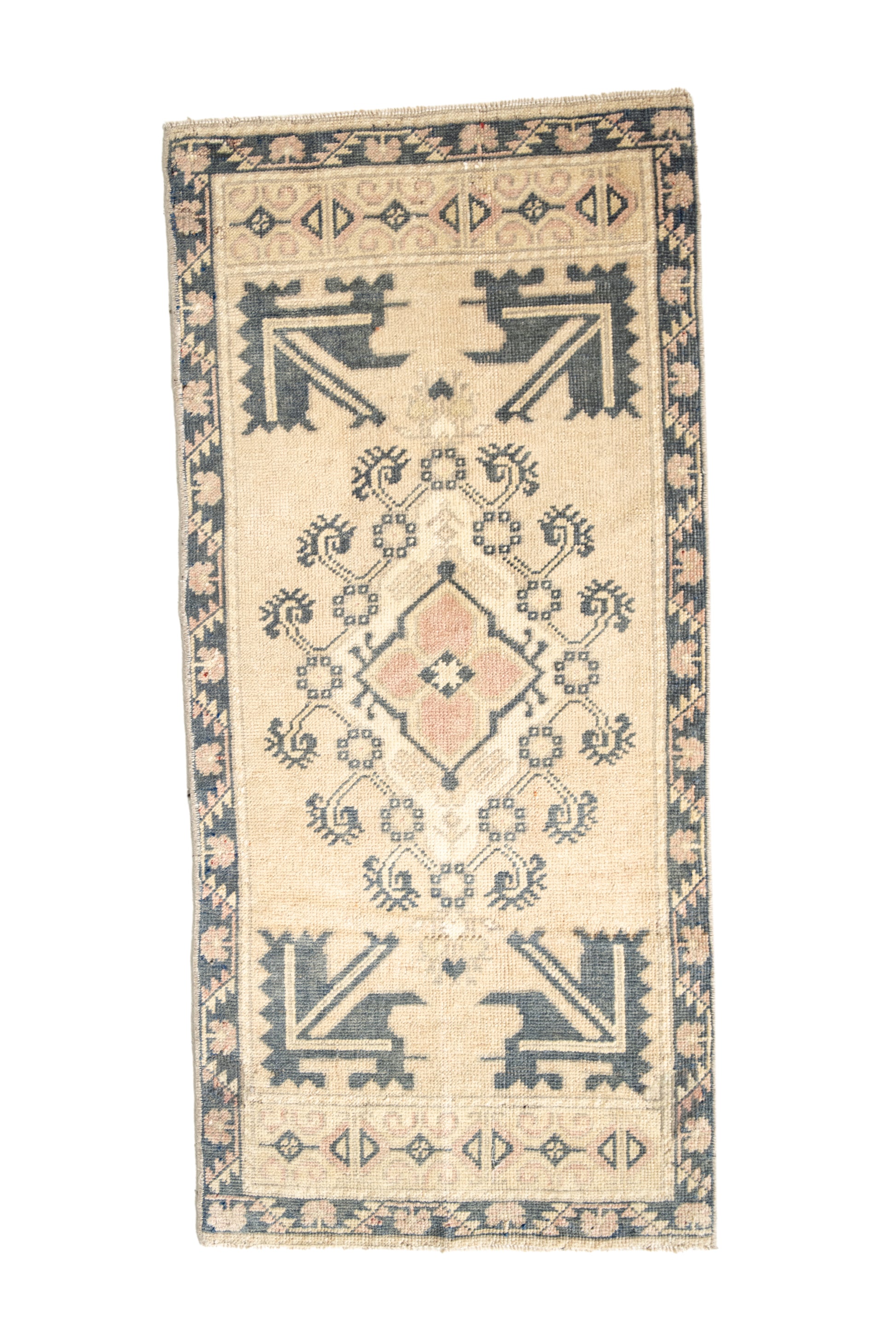 No. 2319 | 1'8 x 3'7