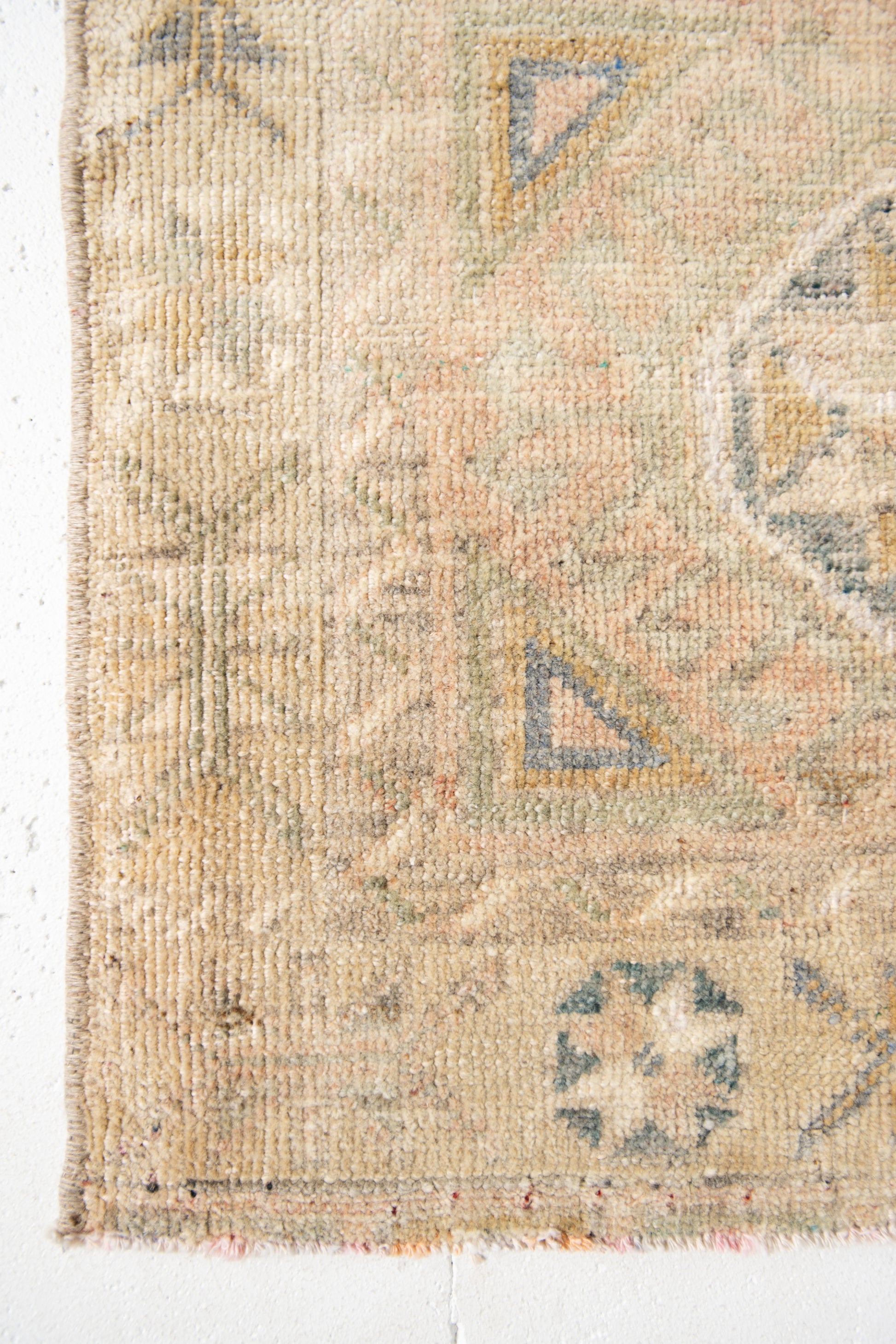 No. 2321 | 1'10 x 3'8