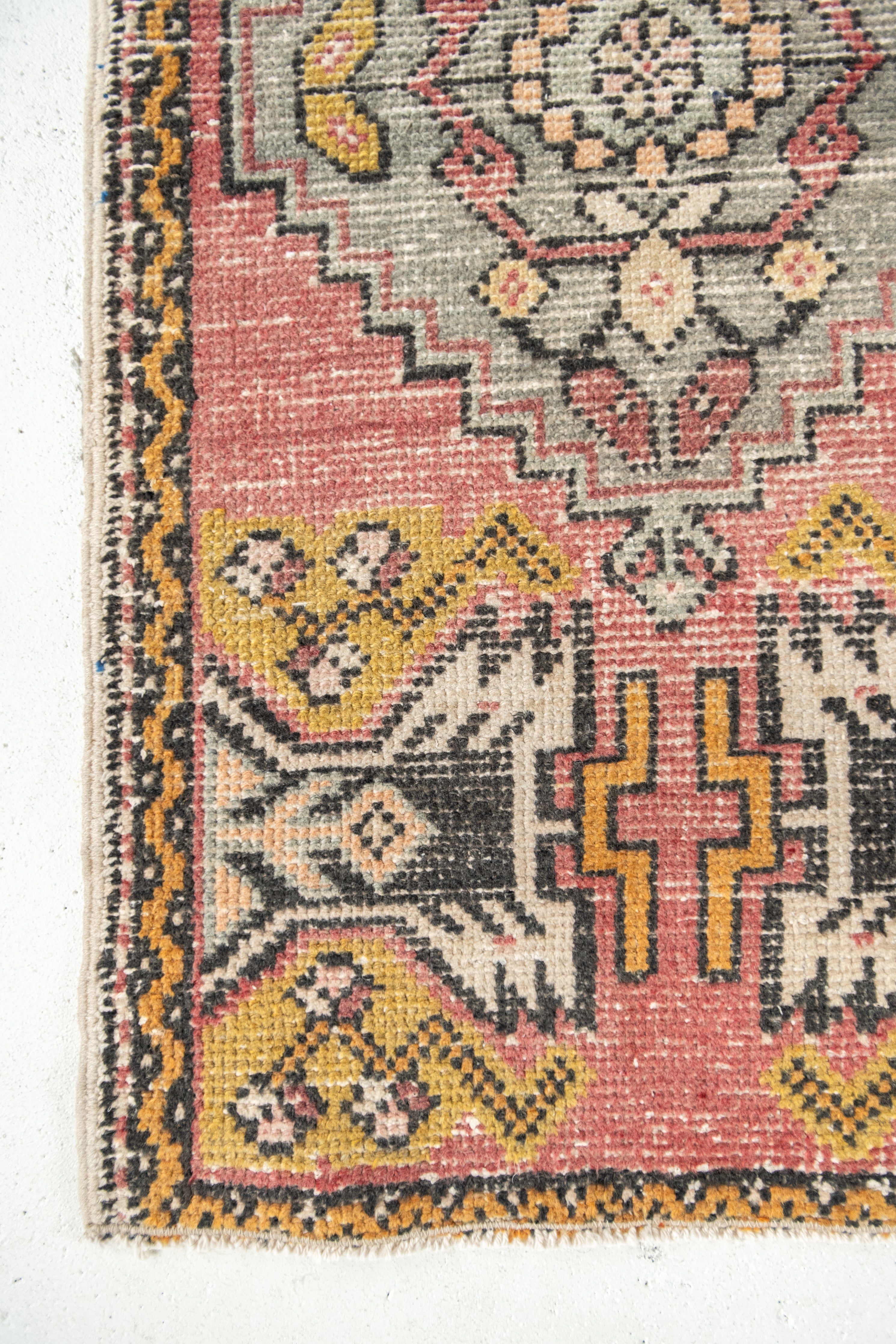 No. 2323 | 1'9 x 3'5