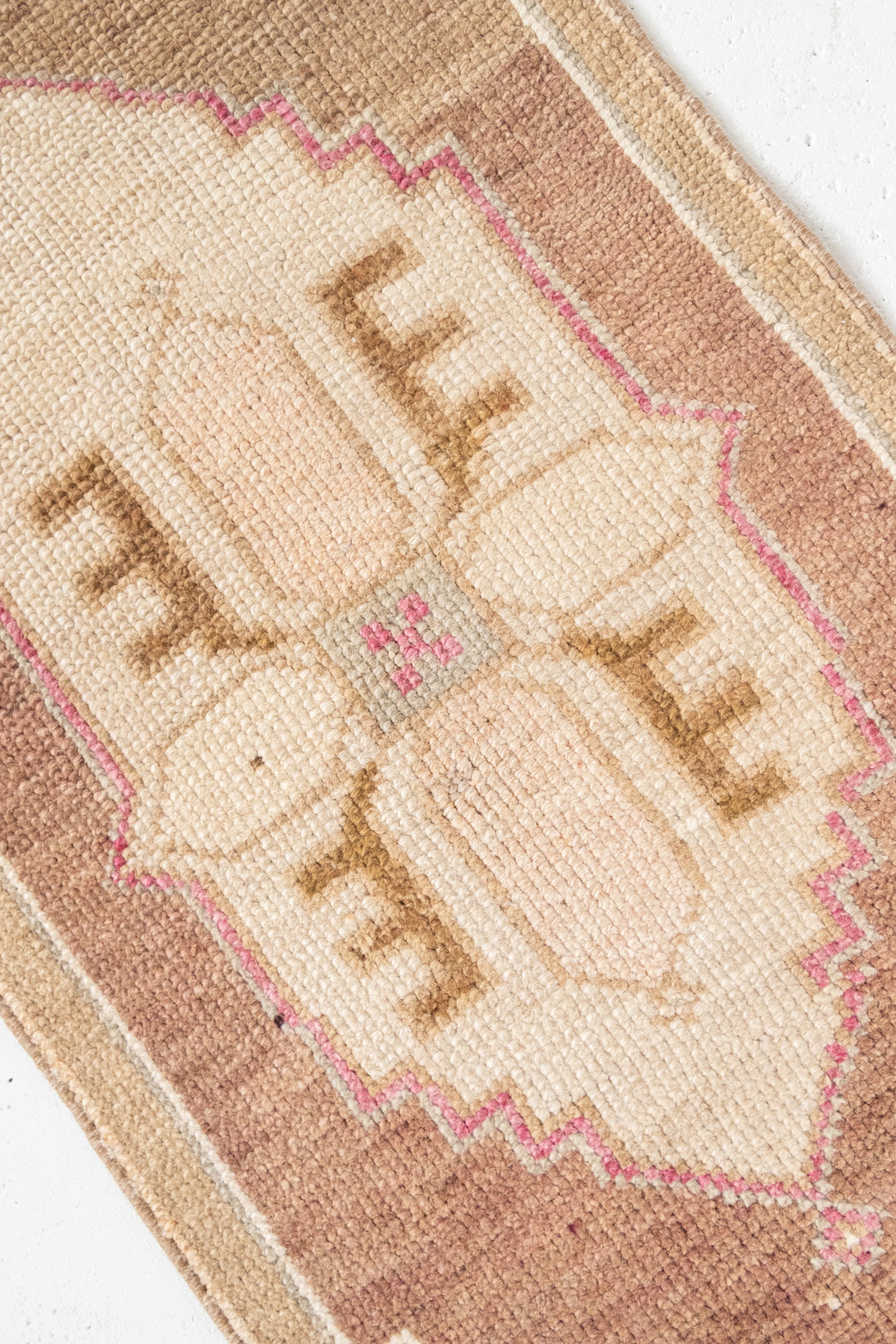 No. 2325 | 1'9 x 3'5