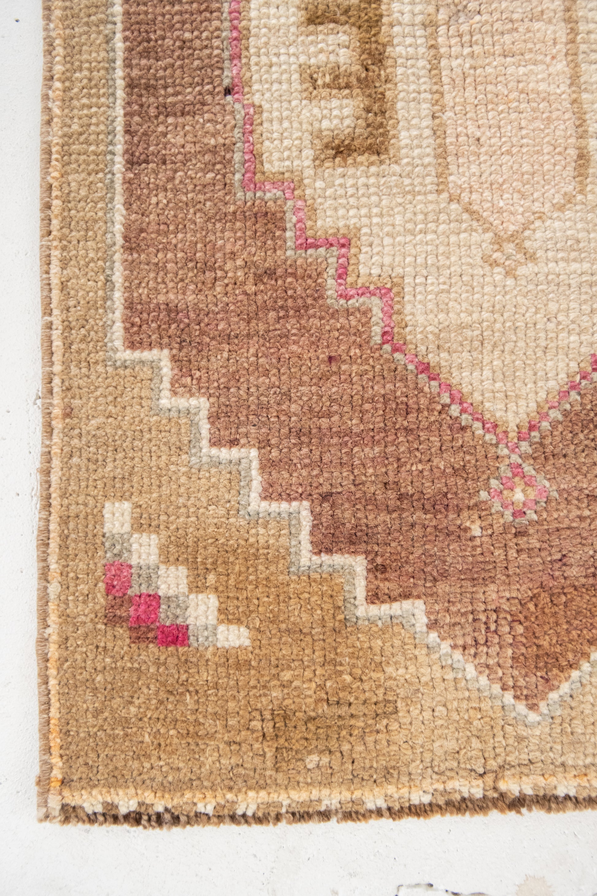 No. 2325 | 1'9 x 3'5