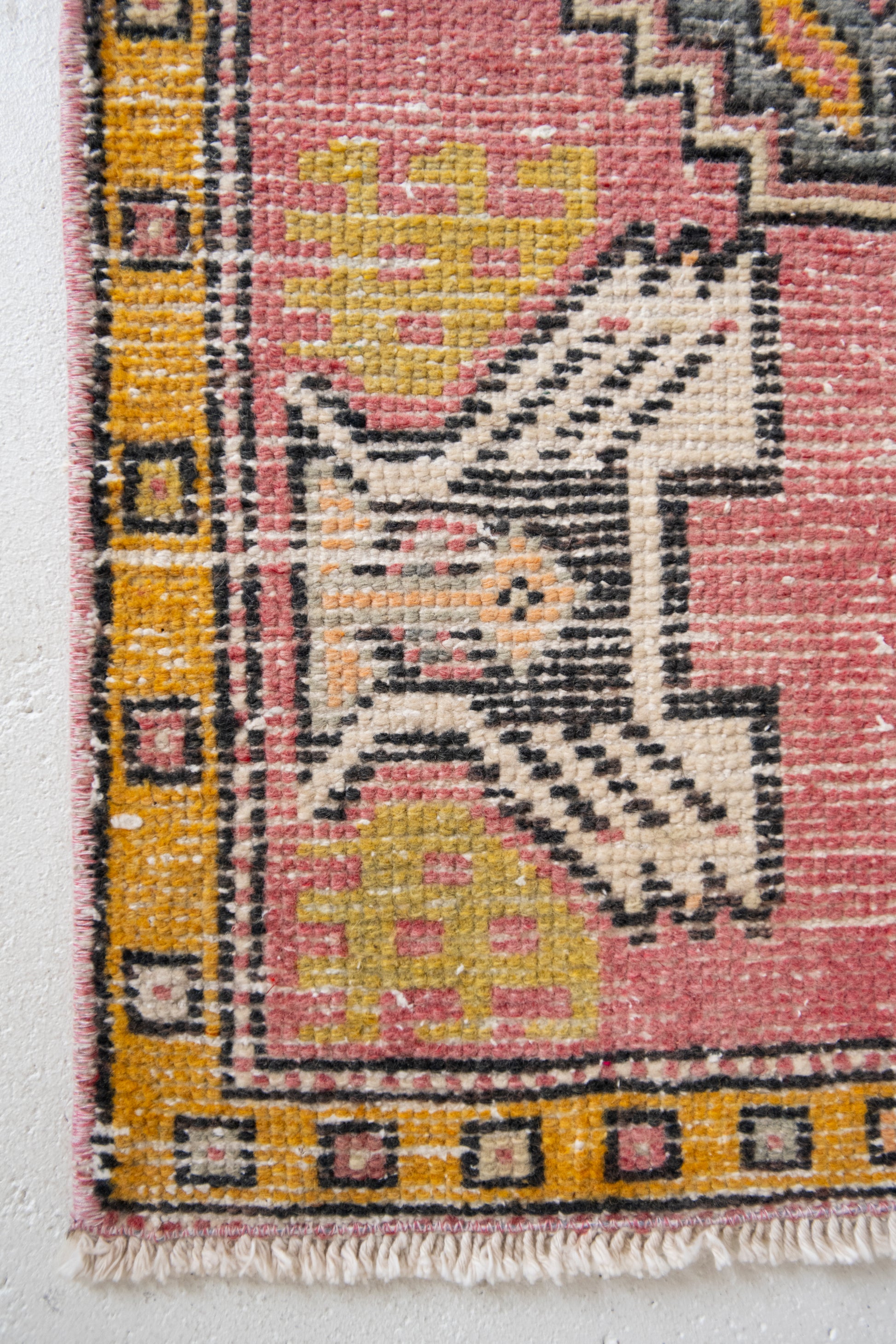 No. 2330 | 1'7 x 3'2