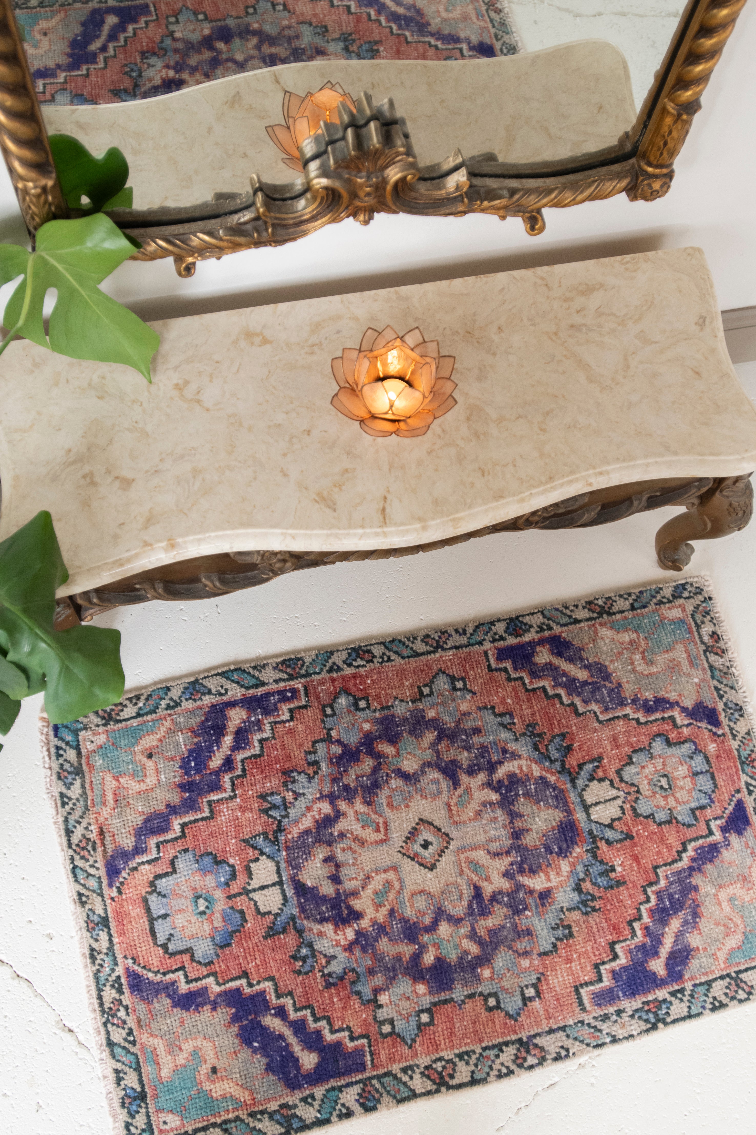 No. 2335 | 1'9 x 2'10