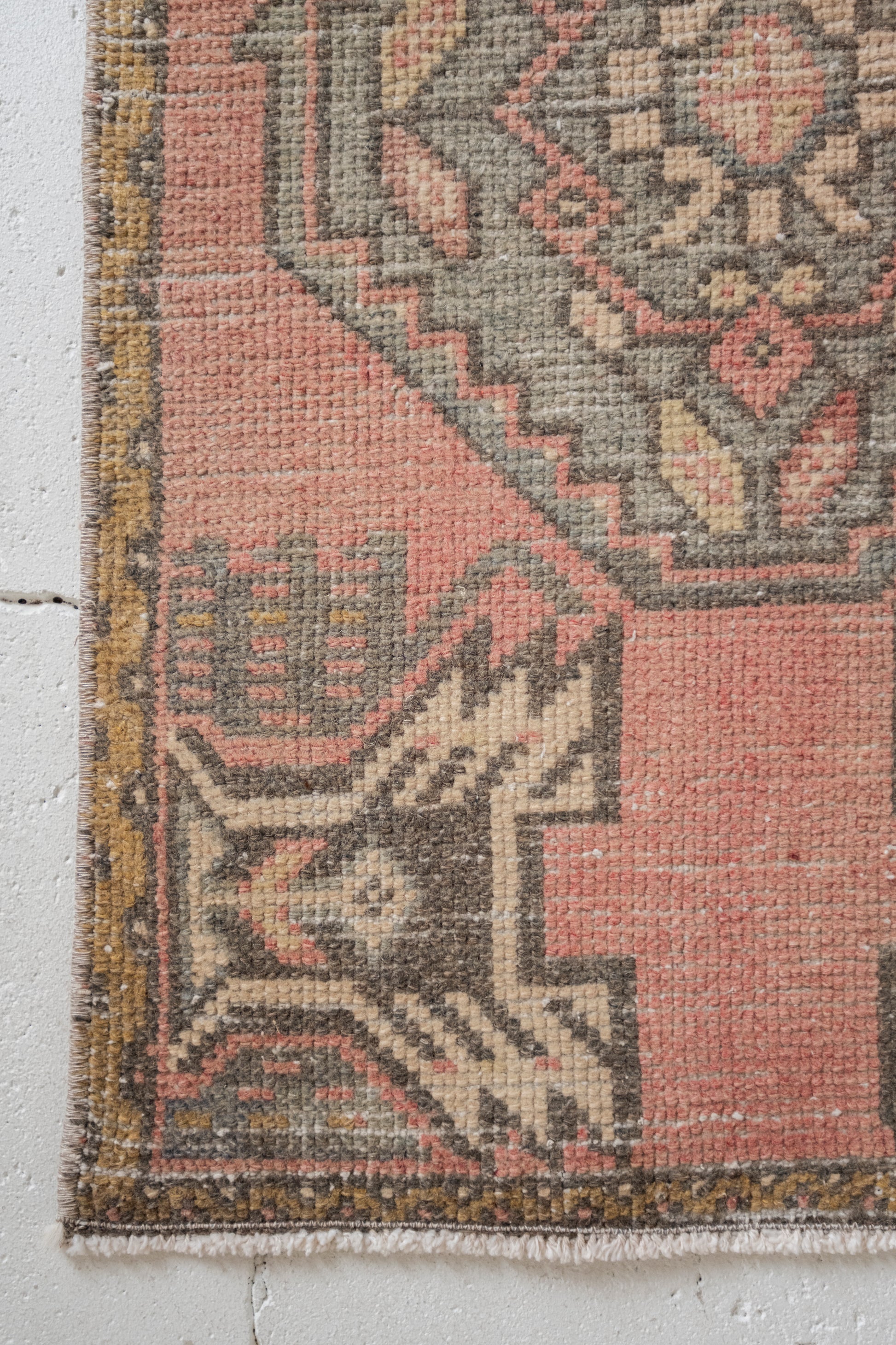 No. 2336 | 1'8 x 2'11