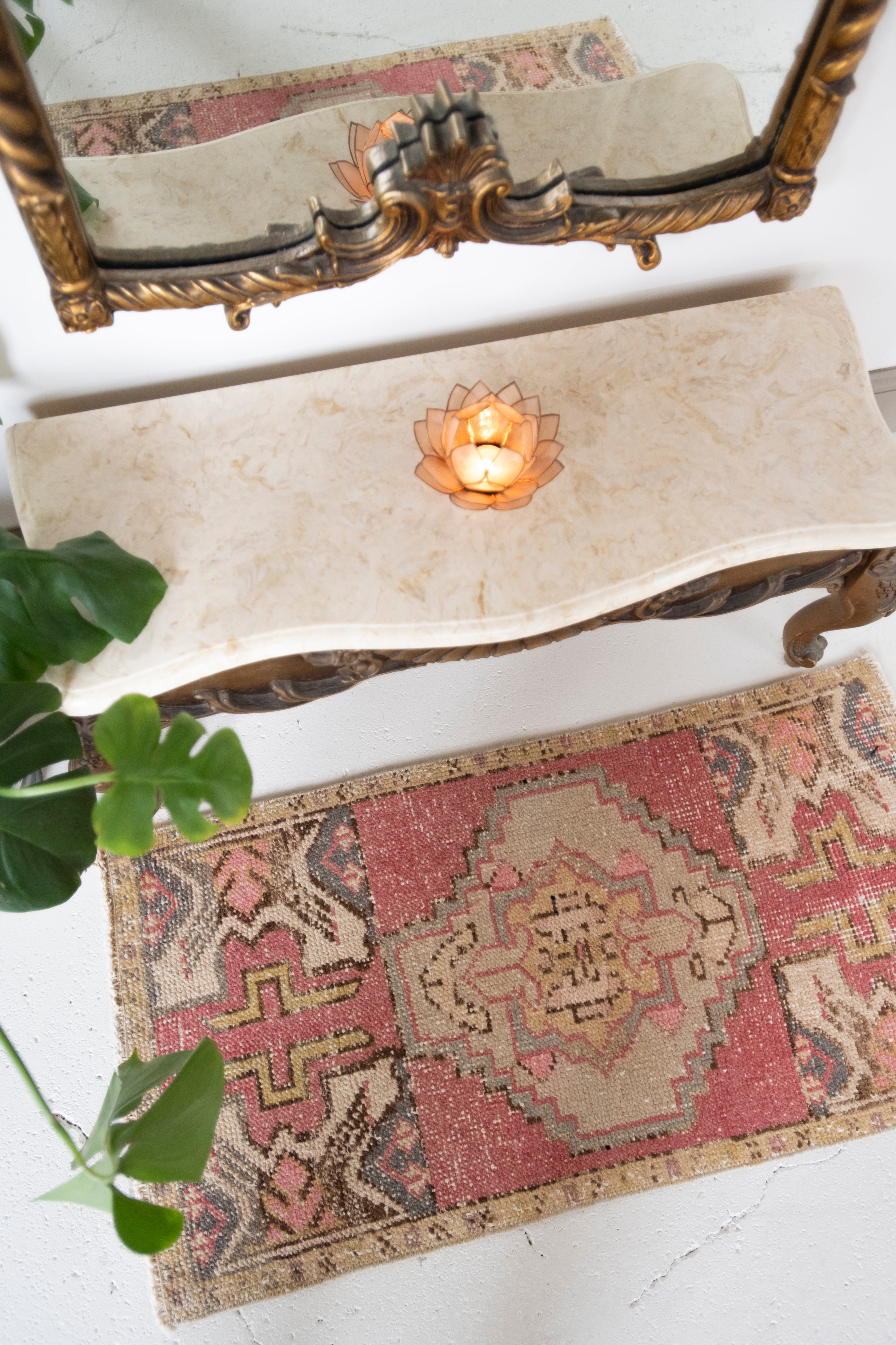 No. 2337 | 1'8 x 3'2