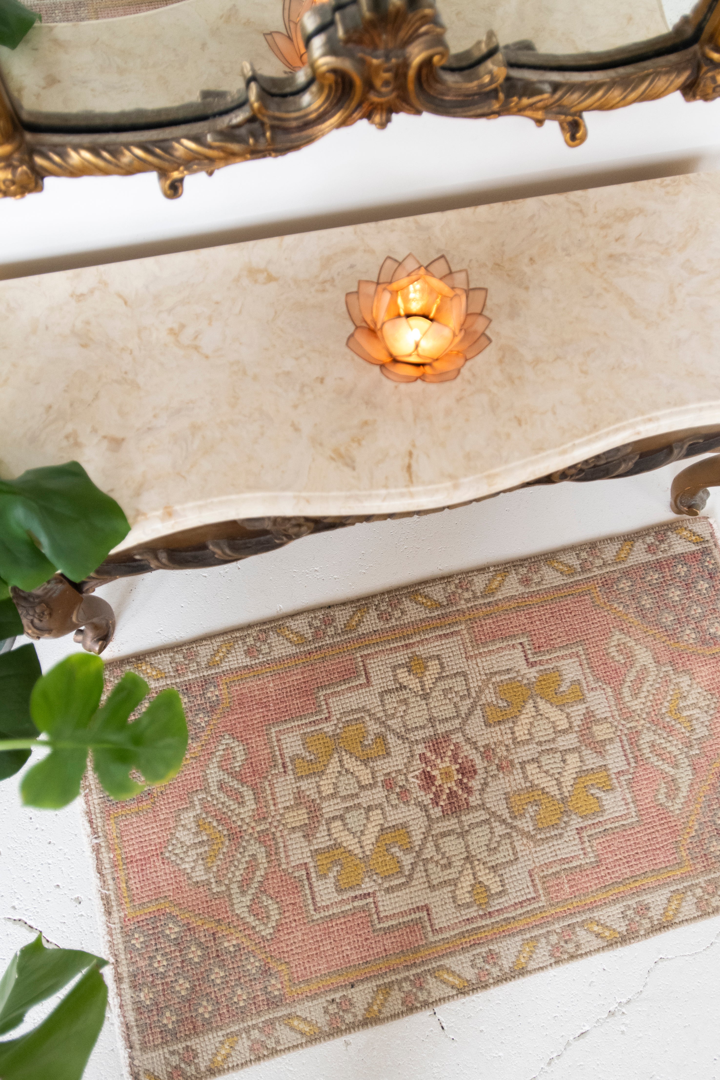 No. 2339 | 1'7 x 2'10