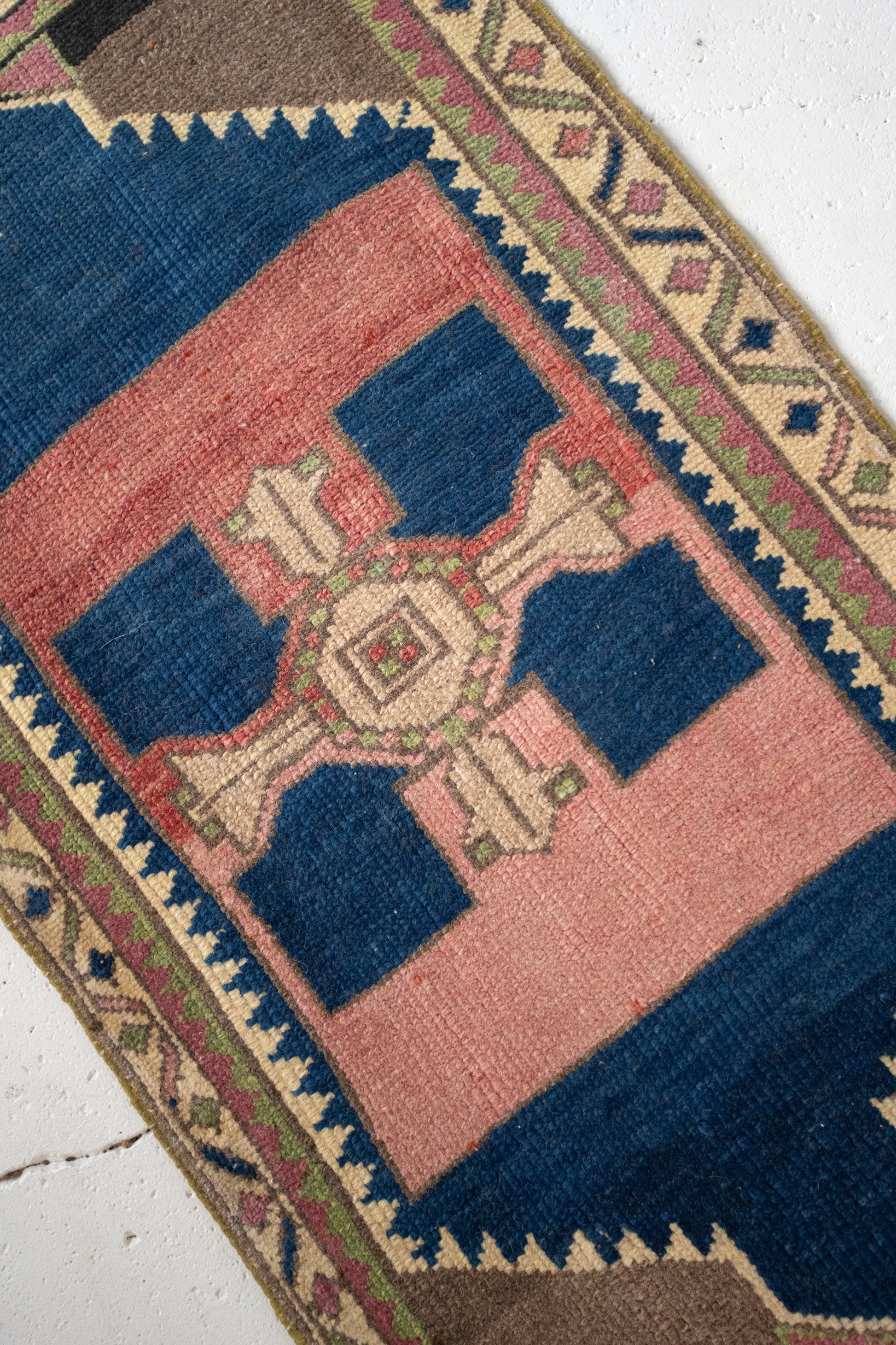 No. 2343 | 1'10 x 3'4