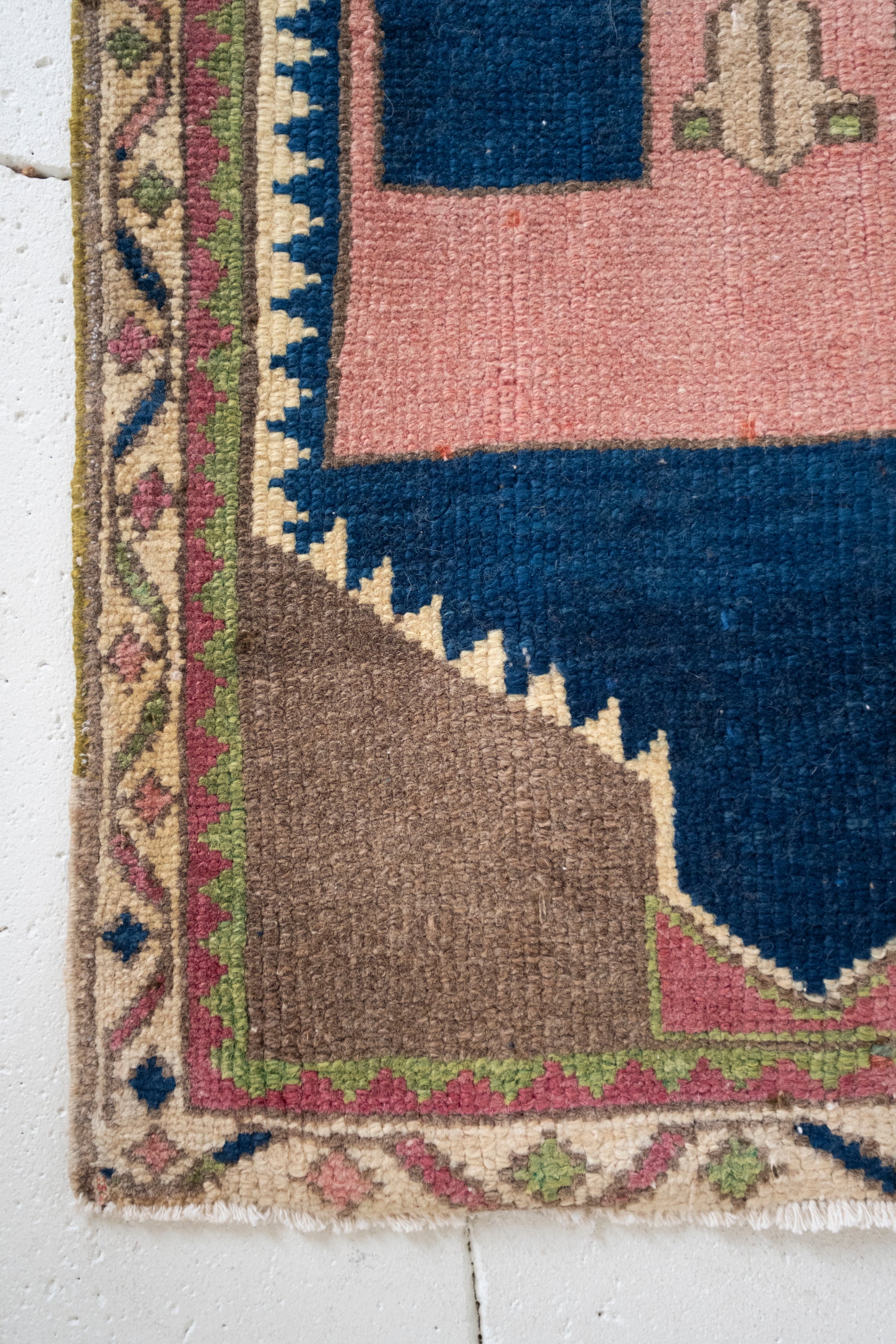 No. 2343 | 1'10 x 3'4