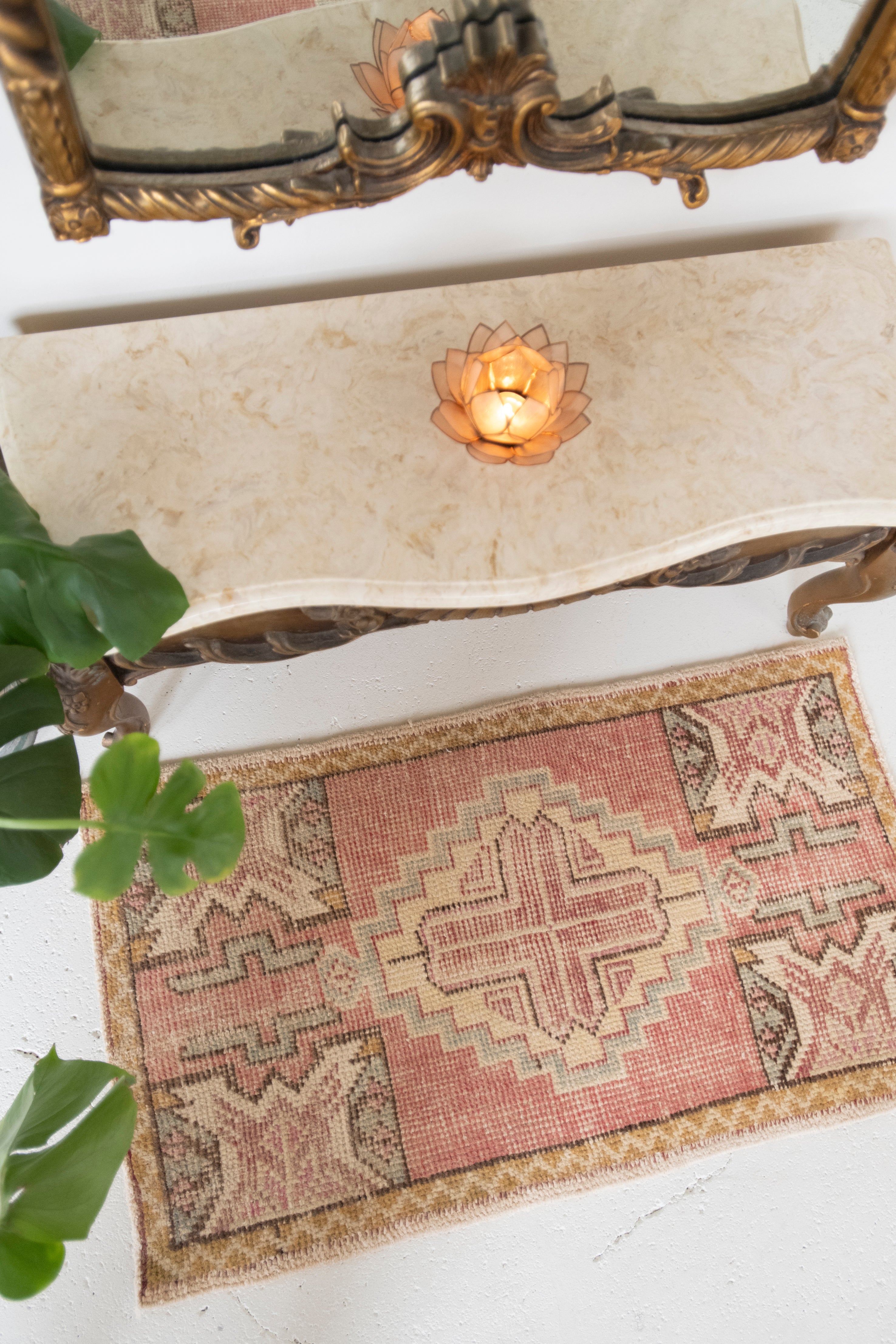 No. 2347 | 1'8 x 2'11