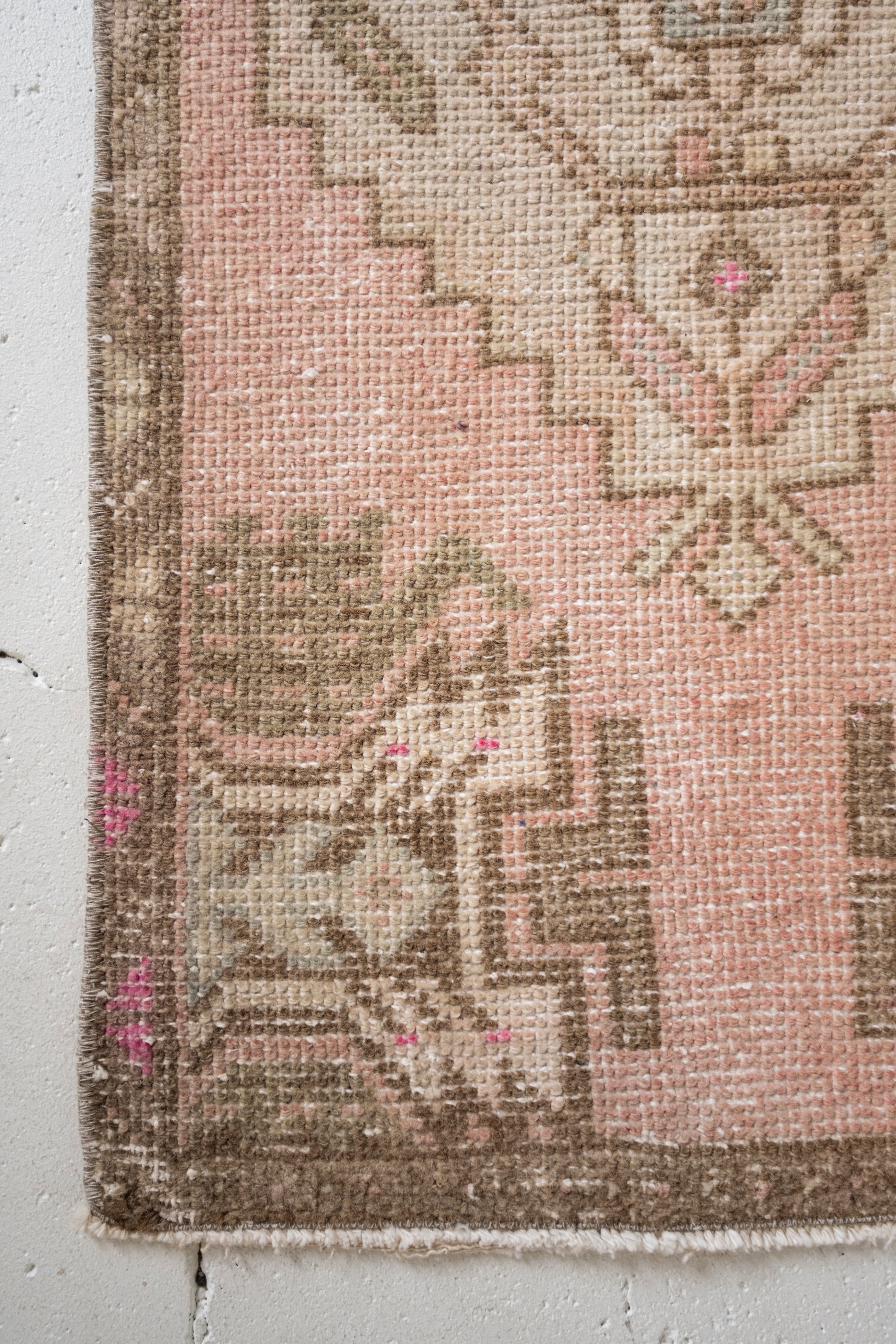 No. 2348 | 1'7 x 3'3