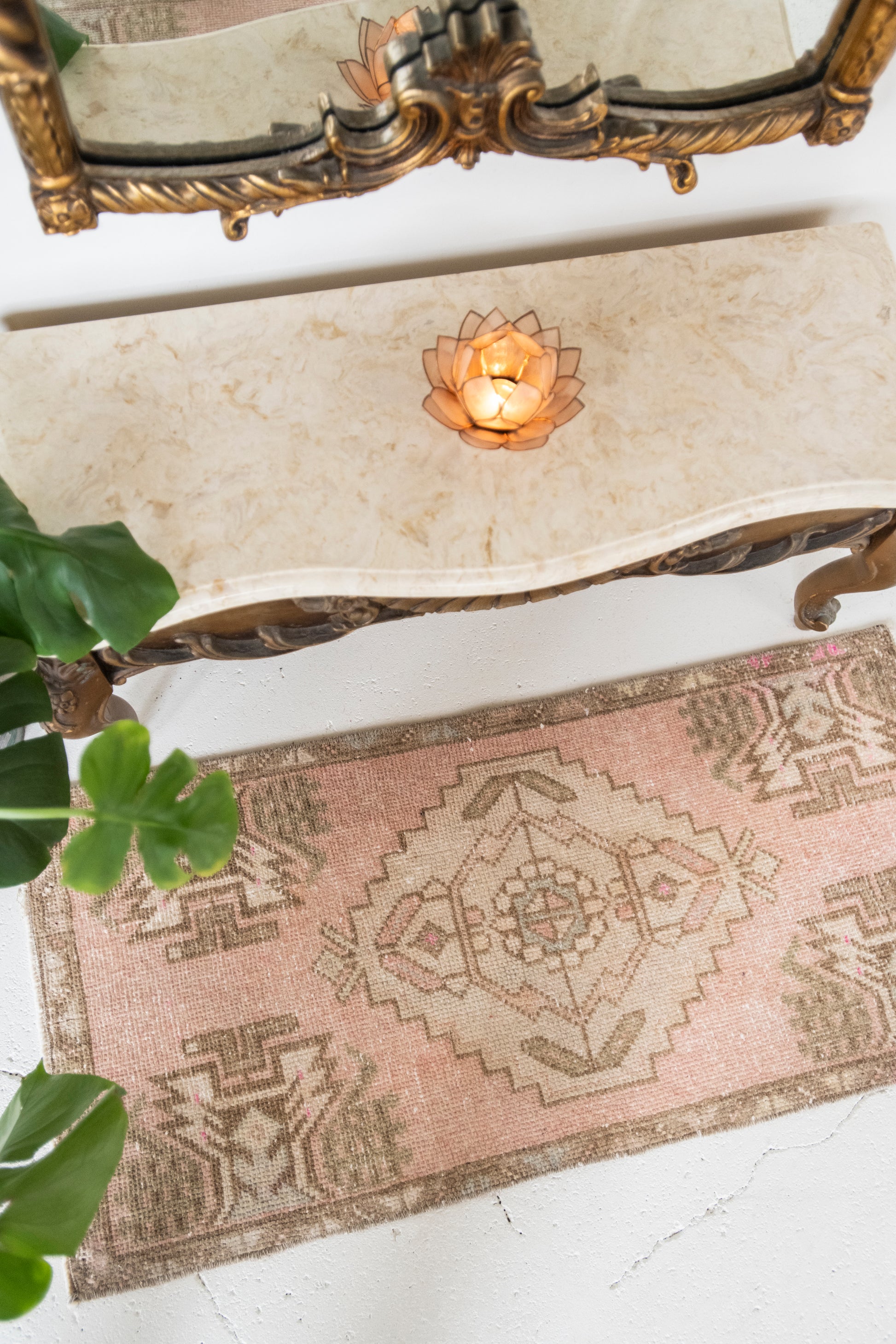 No. 2348 | 1'7 x 3'3