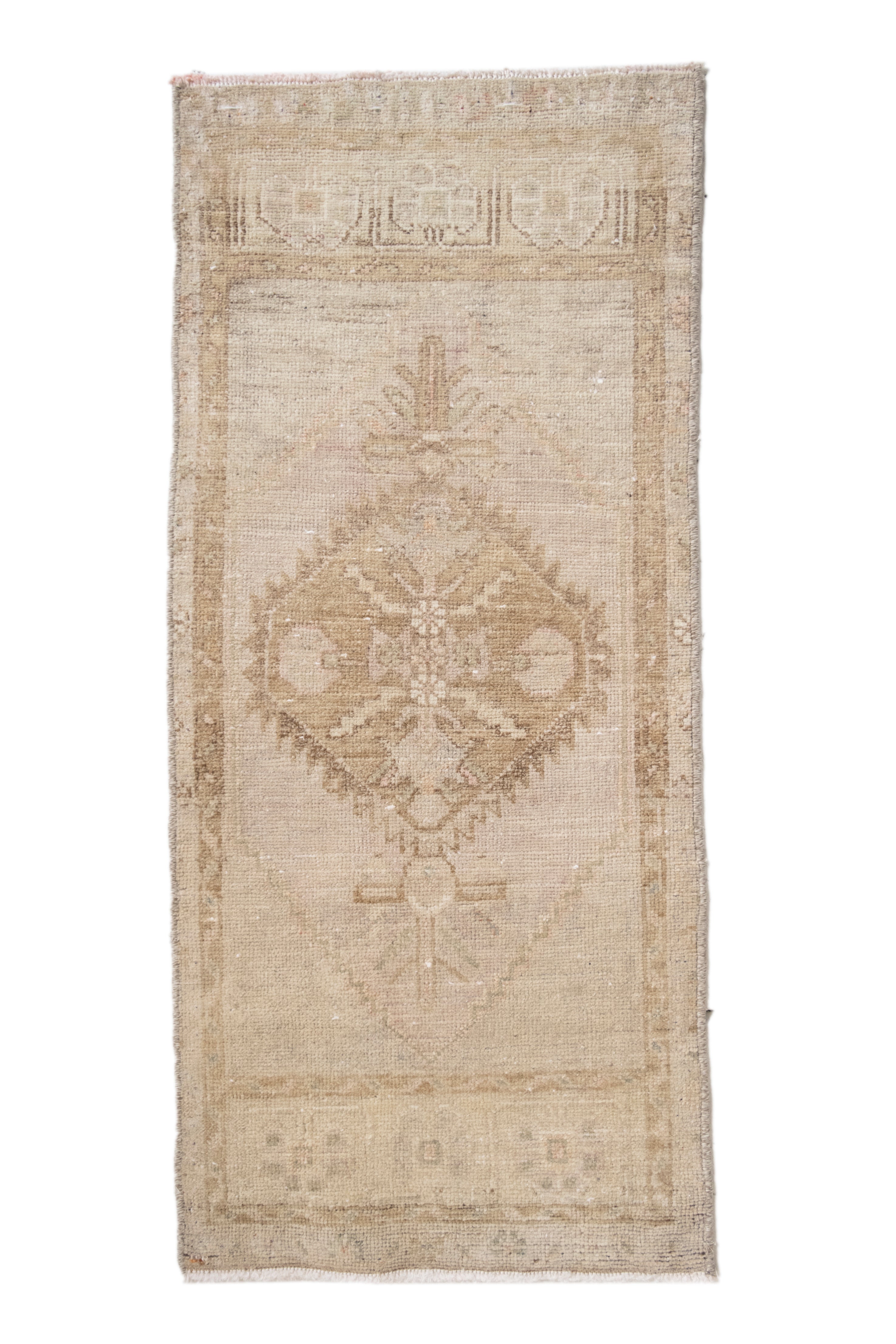 No. 2350 | 1'7 x 3'7