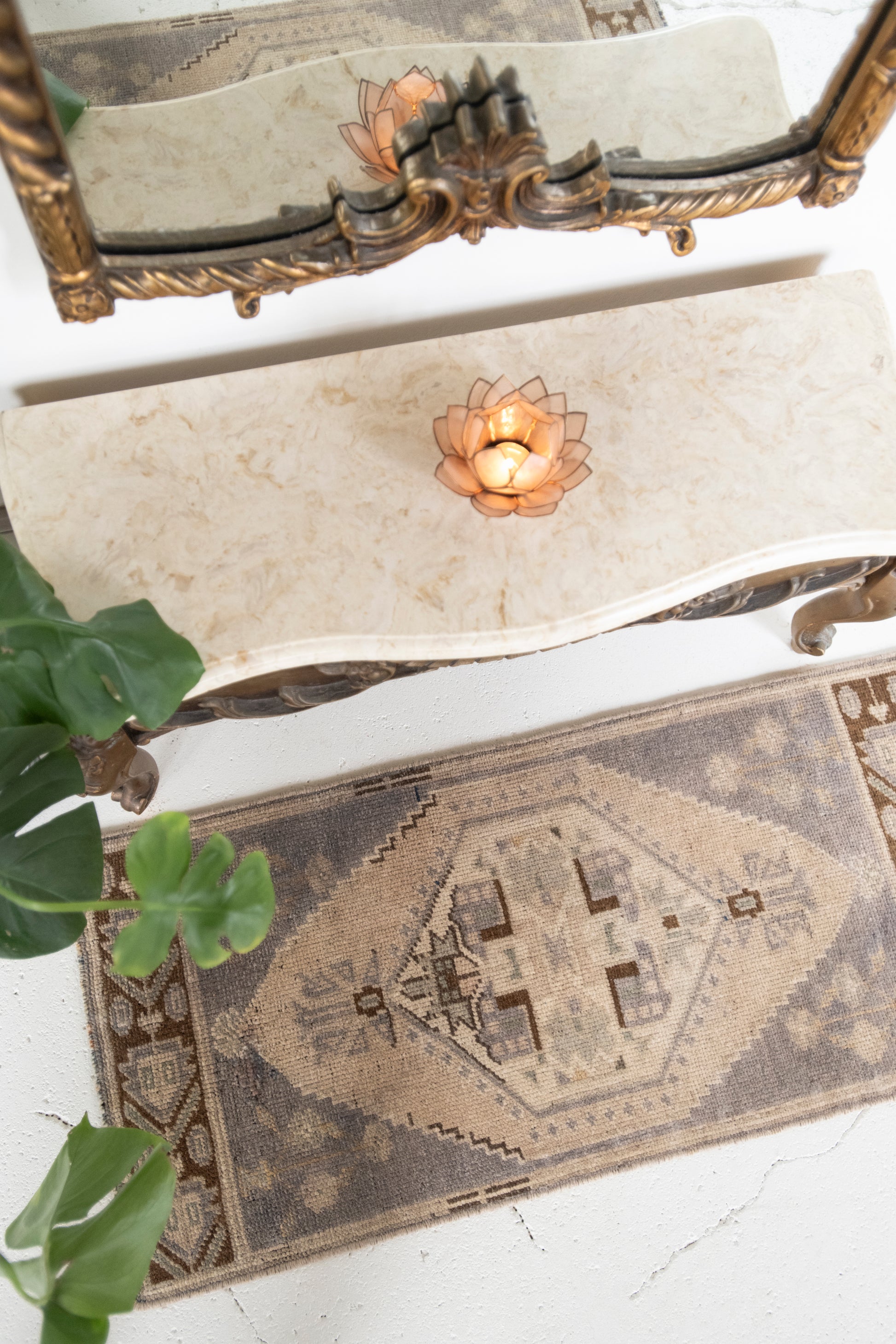 No. 2353 | 1'7 x 3'3