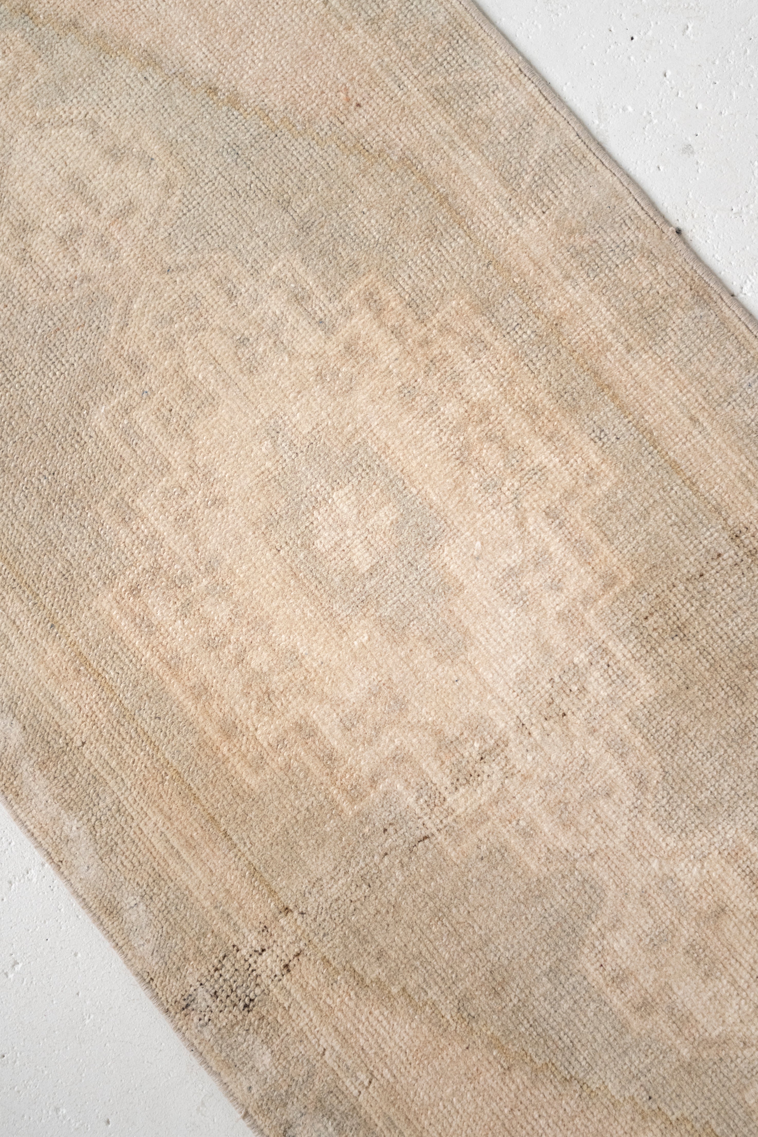 No. 2355 | 1'7 x 3'3