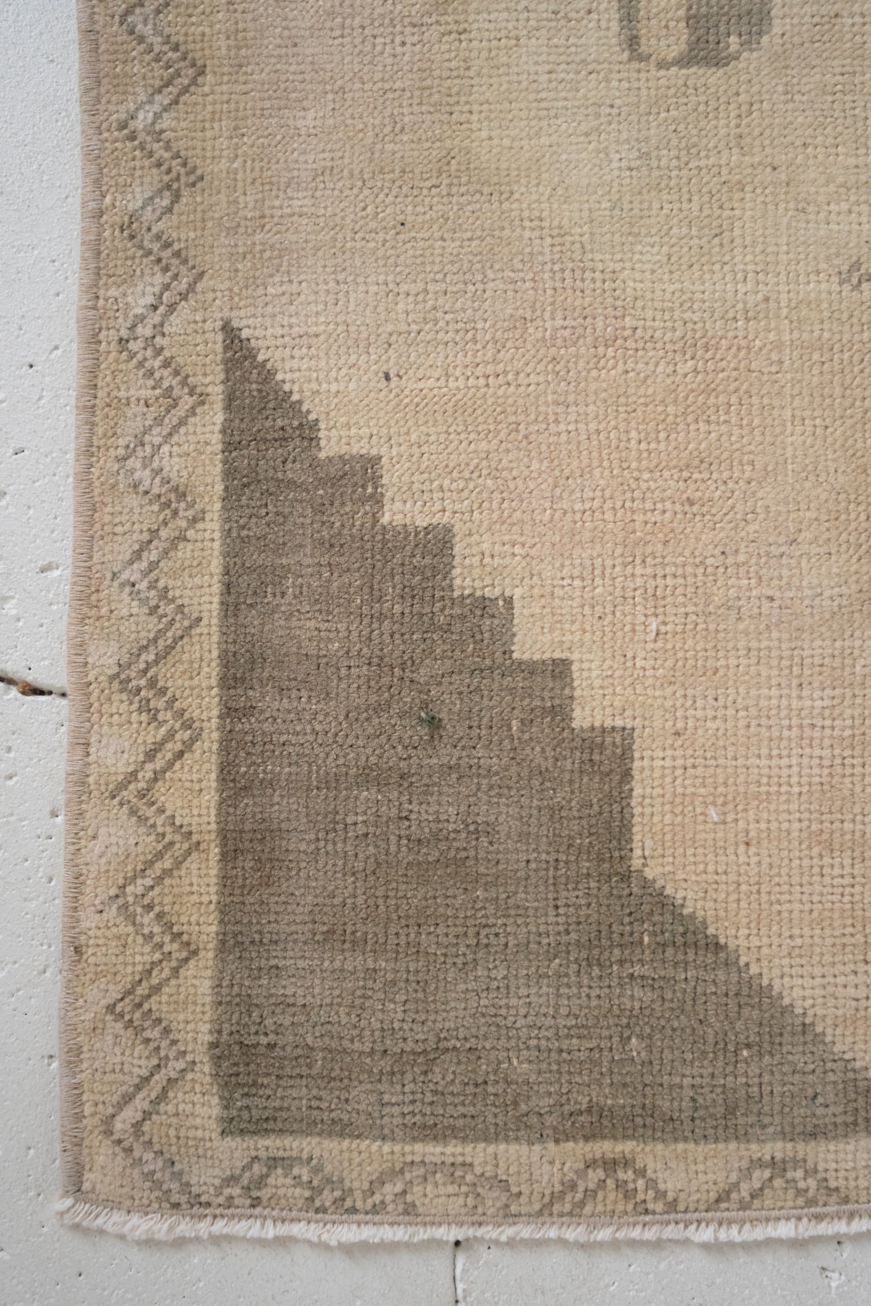 No. 2359 | 1'10 x 3'