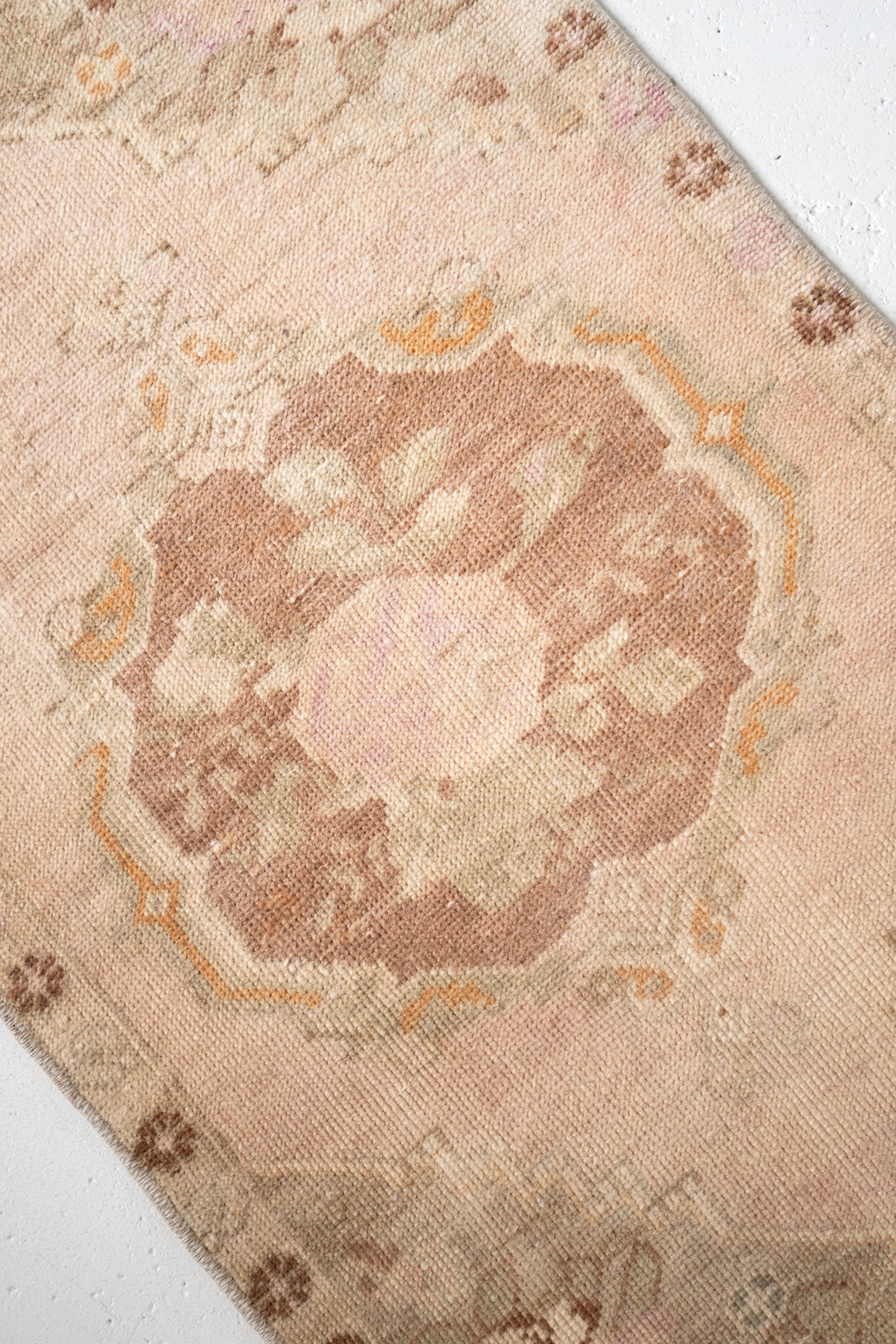 No. 2361 | 1'9 x 3'2