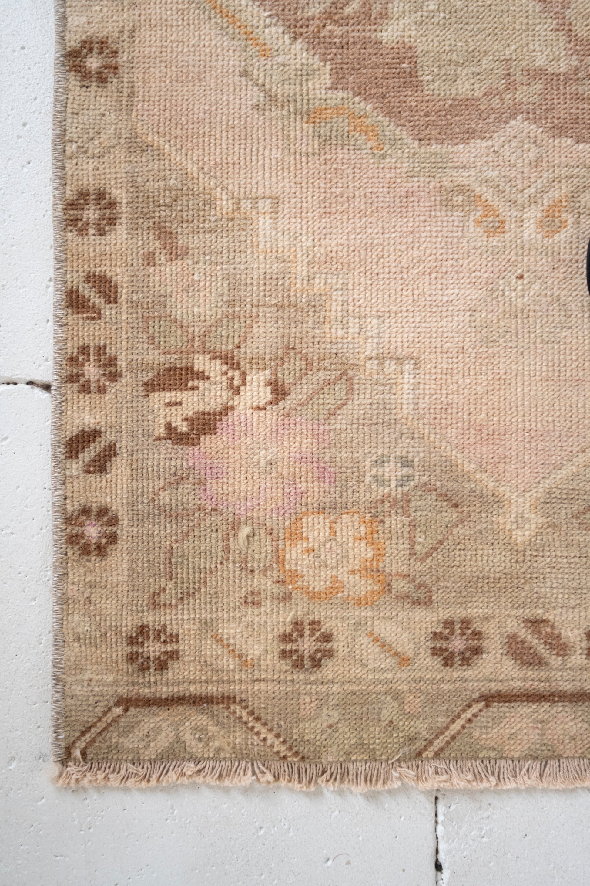 No. 2361 | 1'9 x 3'2