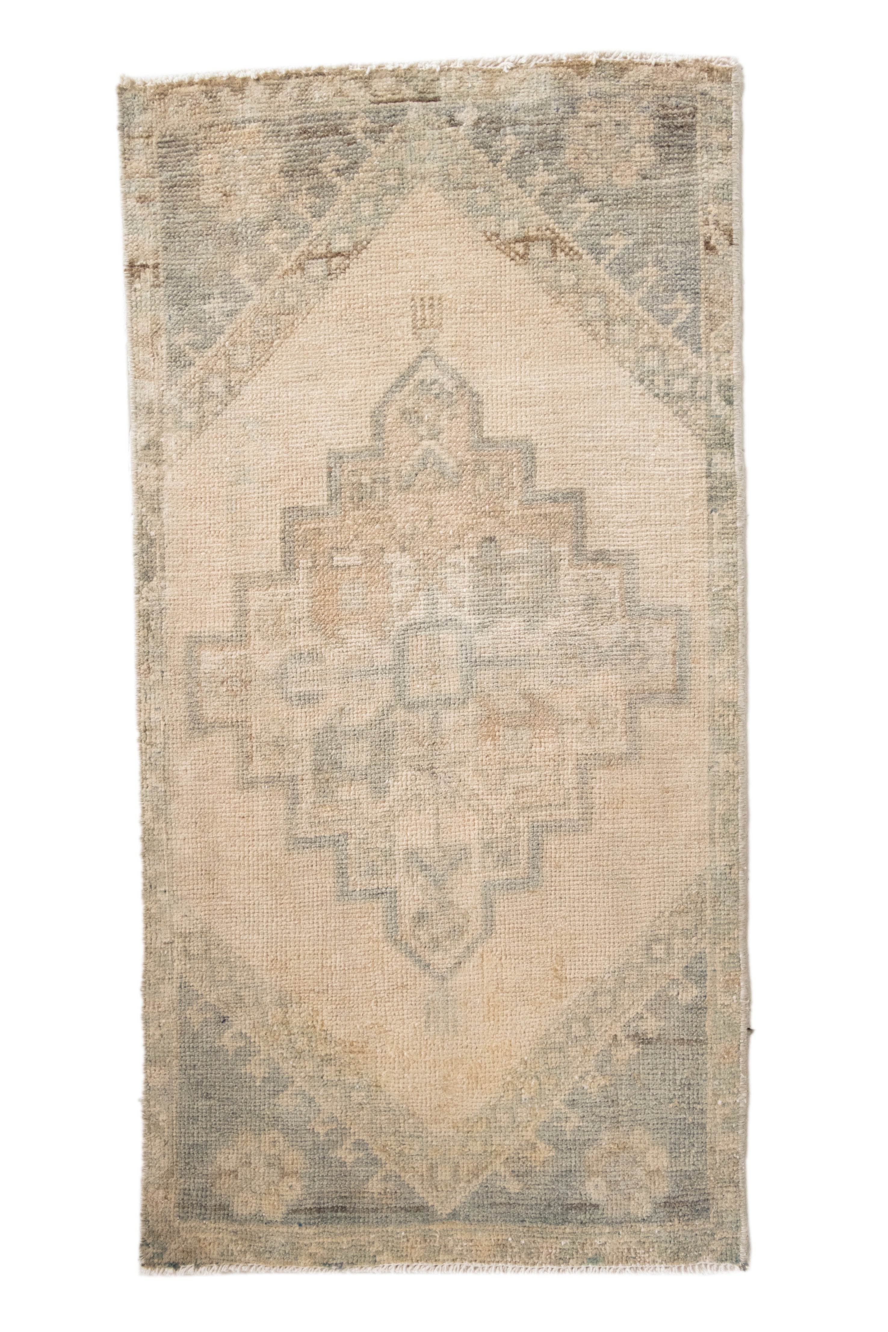 No. 2368 | 1'8 x 3'4