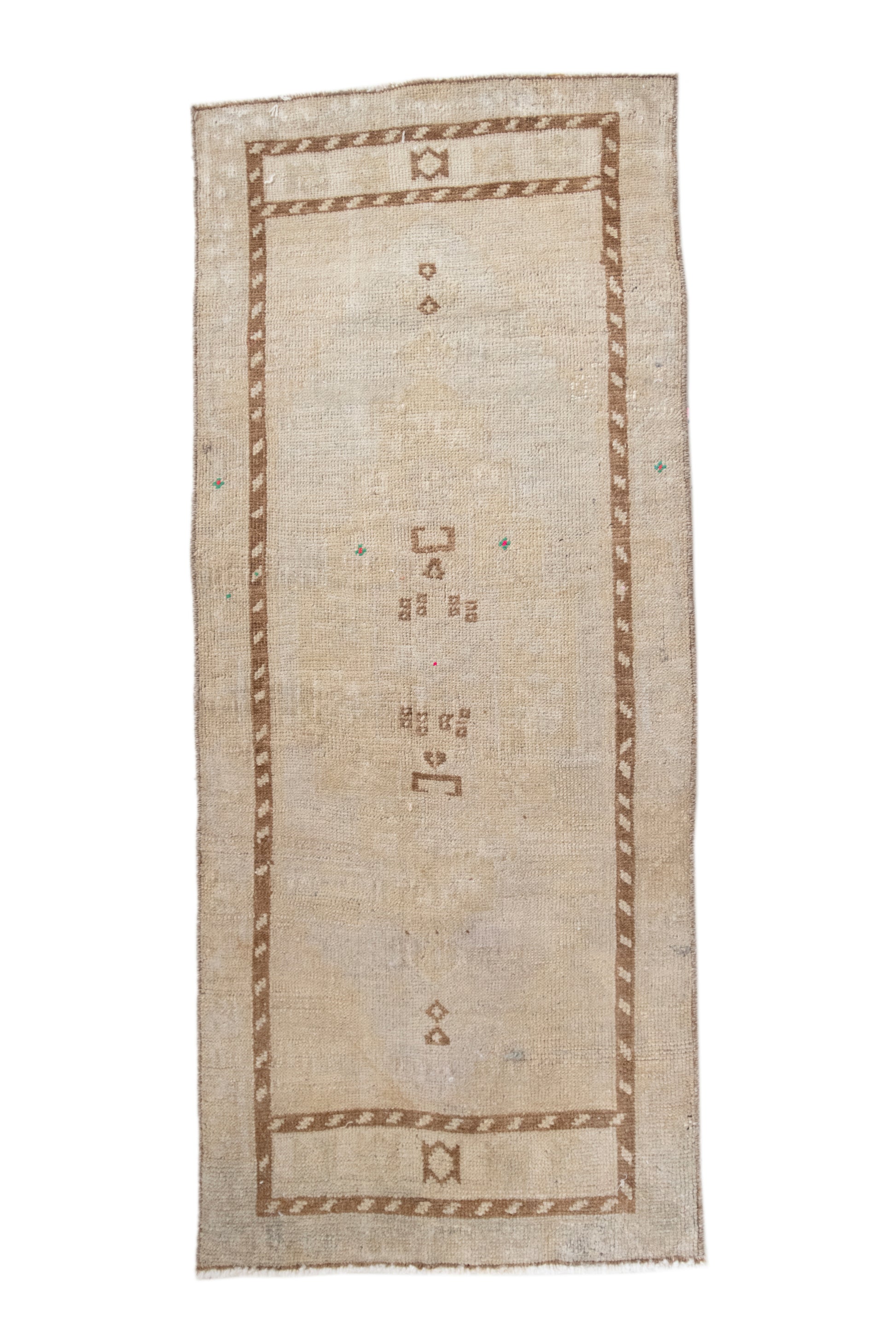 No. 2369 | 1'8 x 3'11