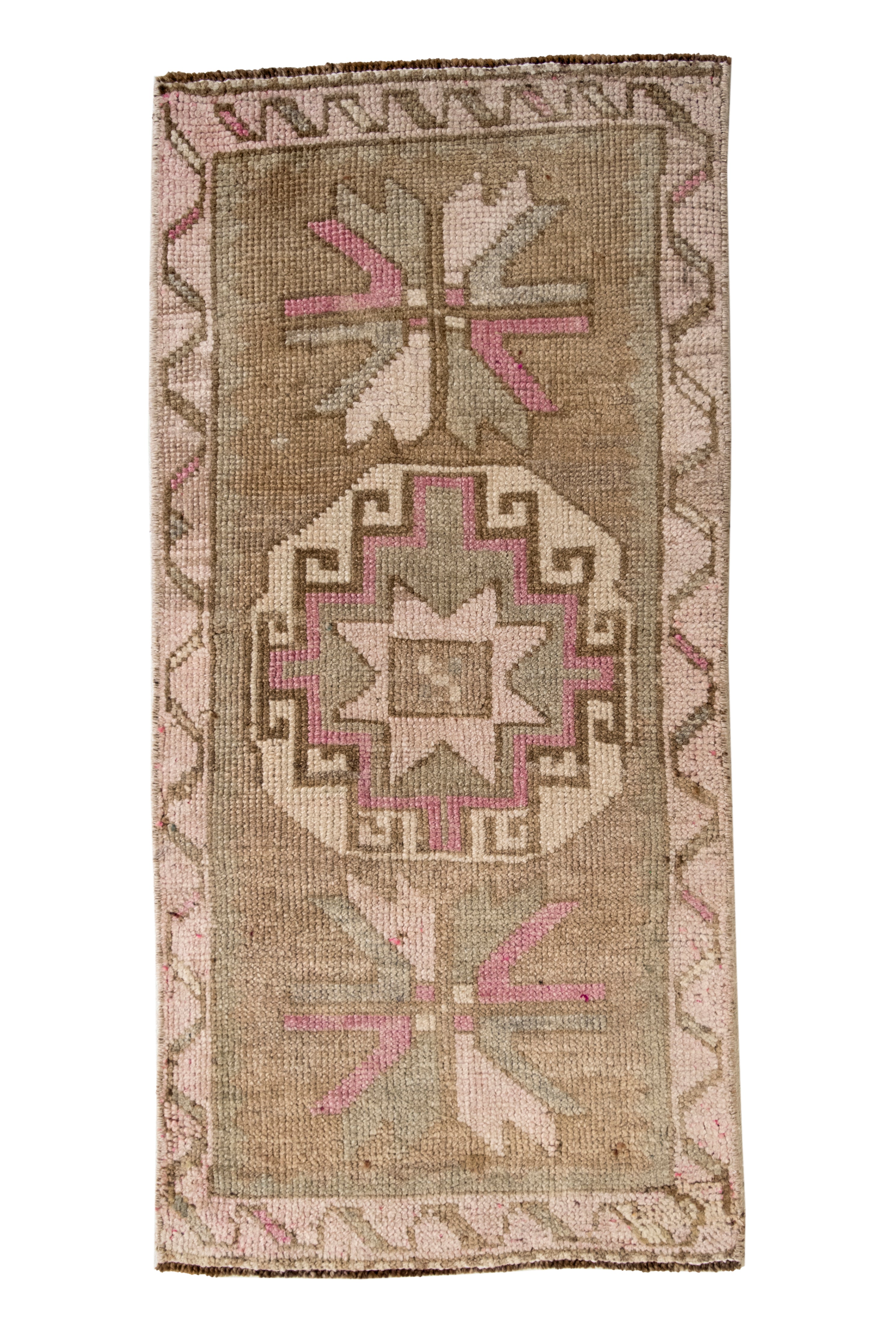 No. 2370 | 1'7 x 3'3