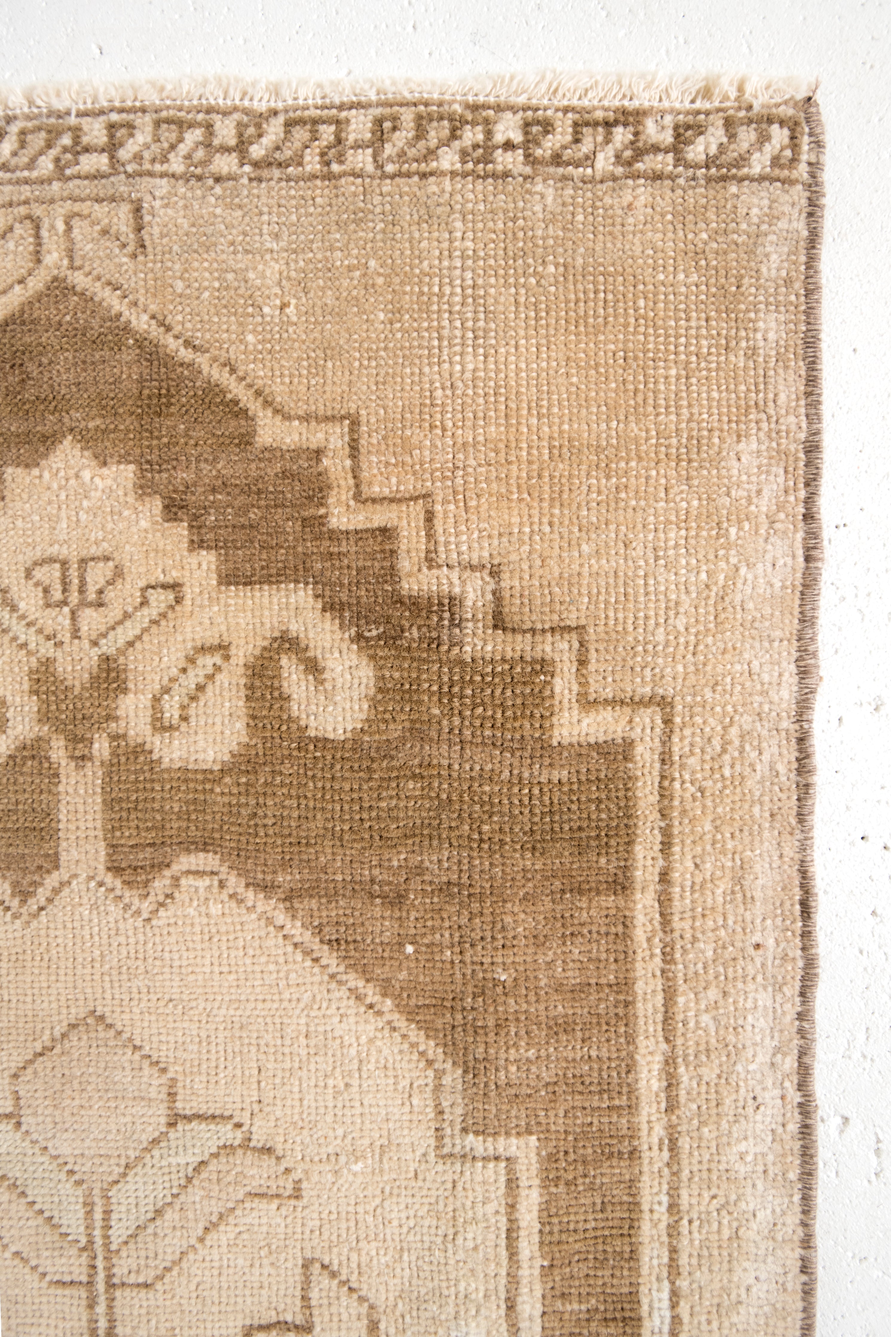 No. 2371 | 1'10 x 3'8