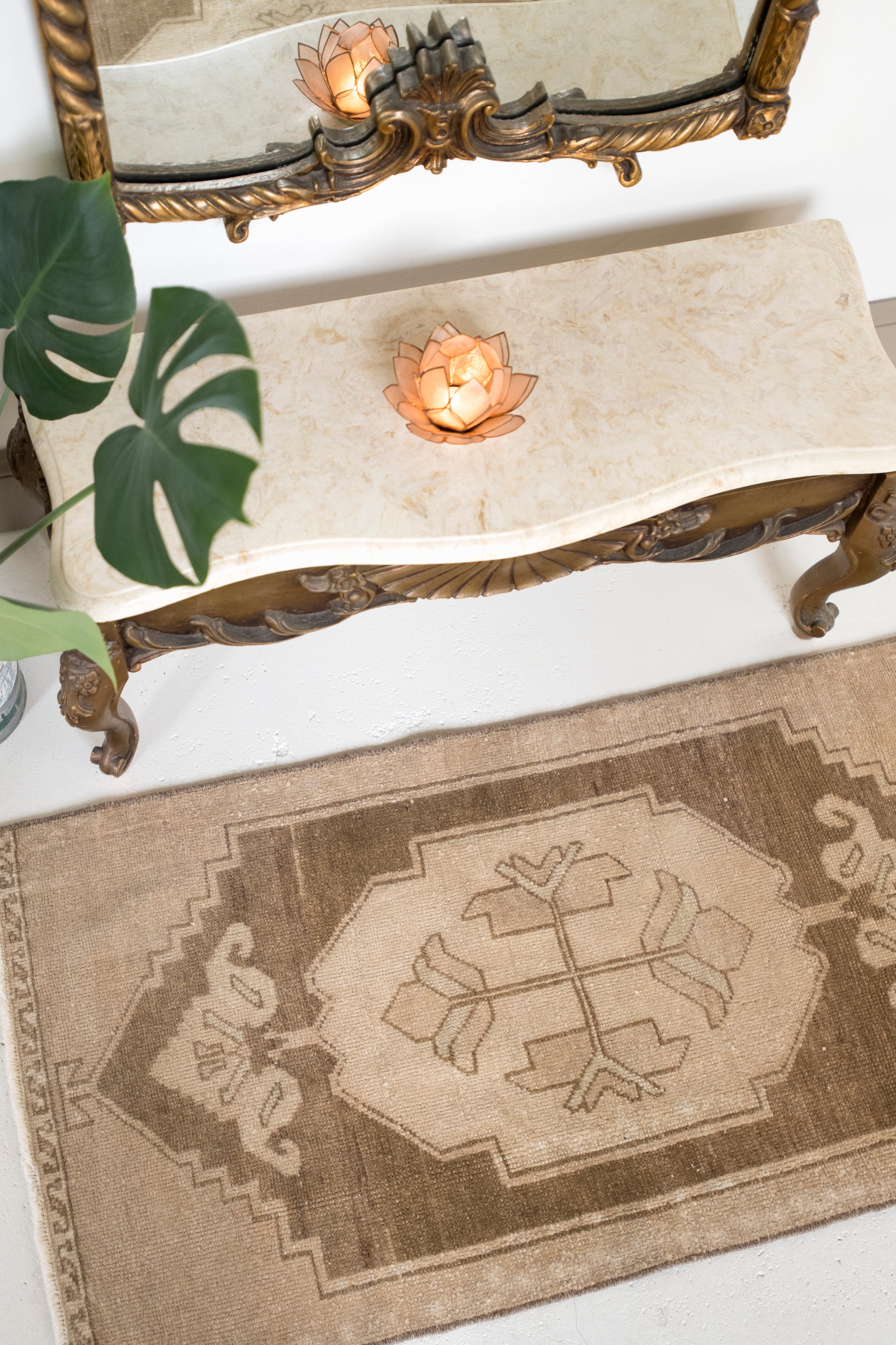 No. 2371 | 1'10 x 3'8