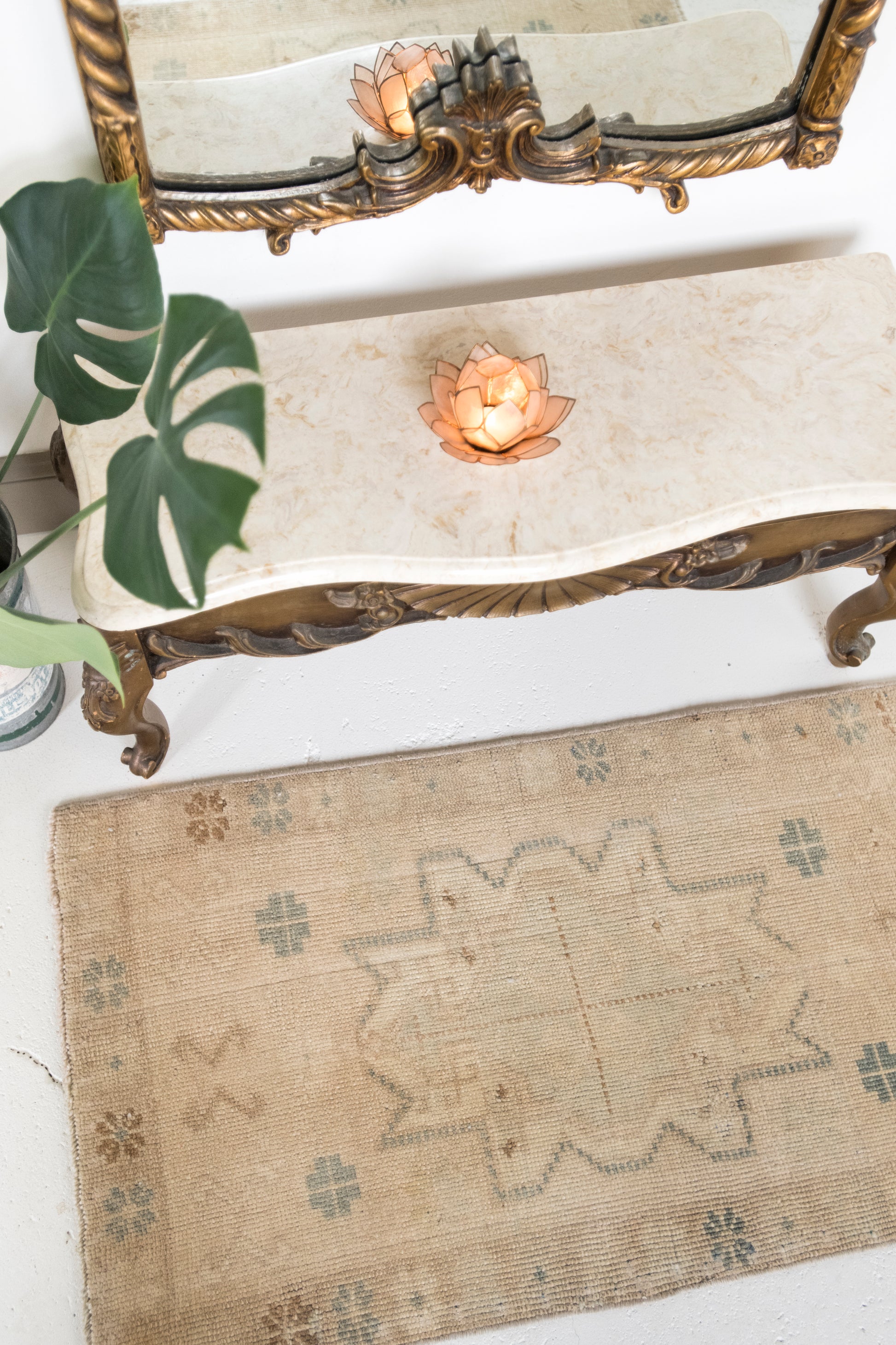 No. 2373 | 1'9 x 3'3