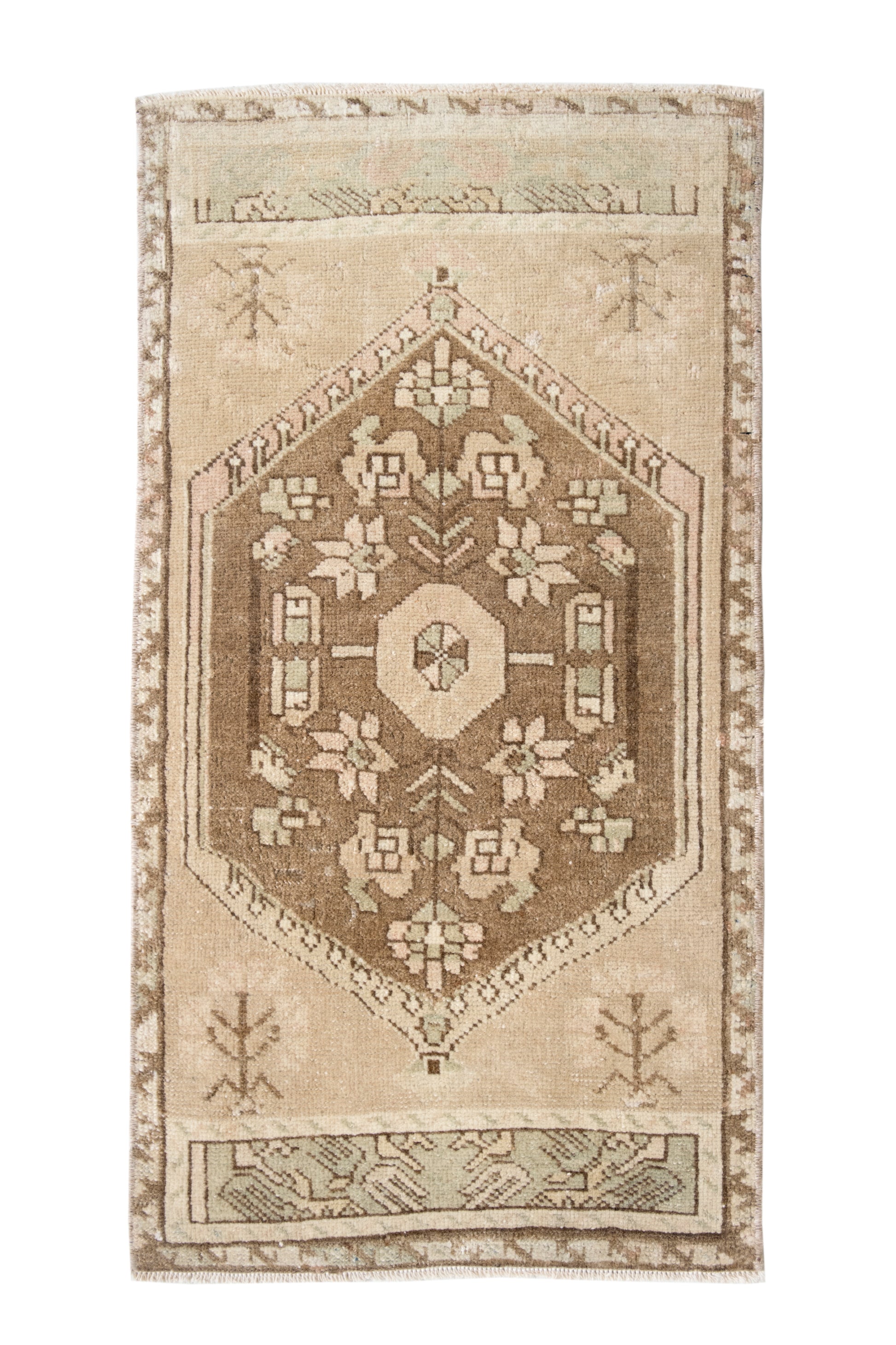 No. 2377 | 1'8 x 3'2