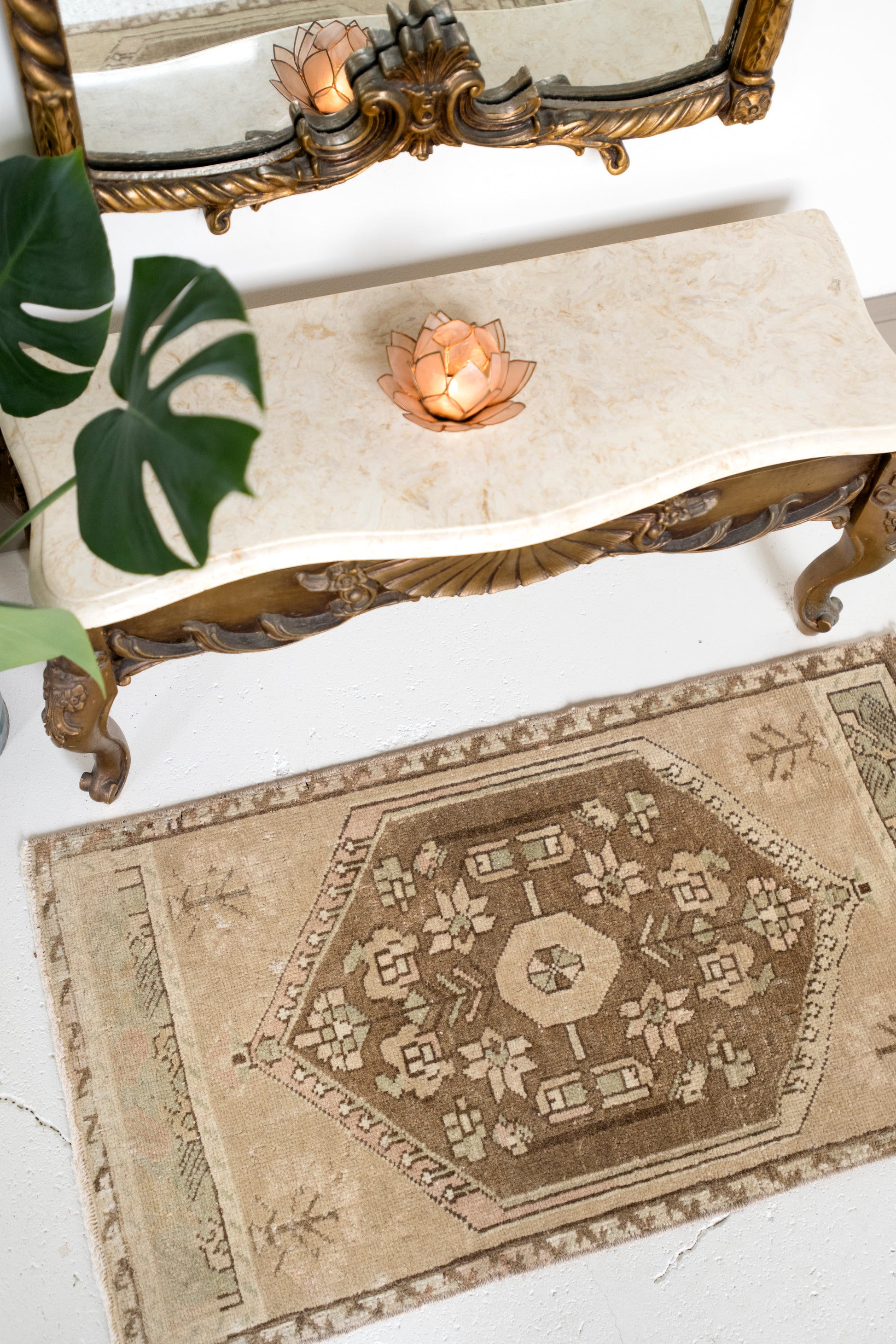 No. 2377 | 1'8 x 3'2