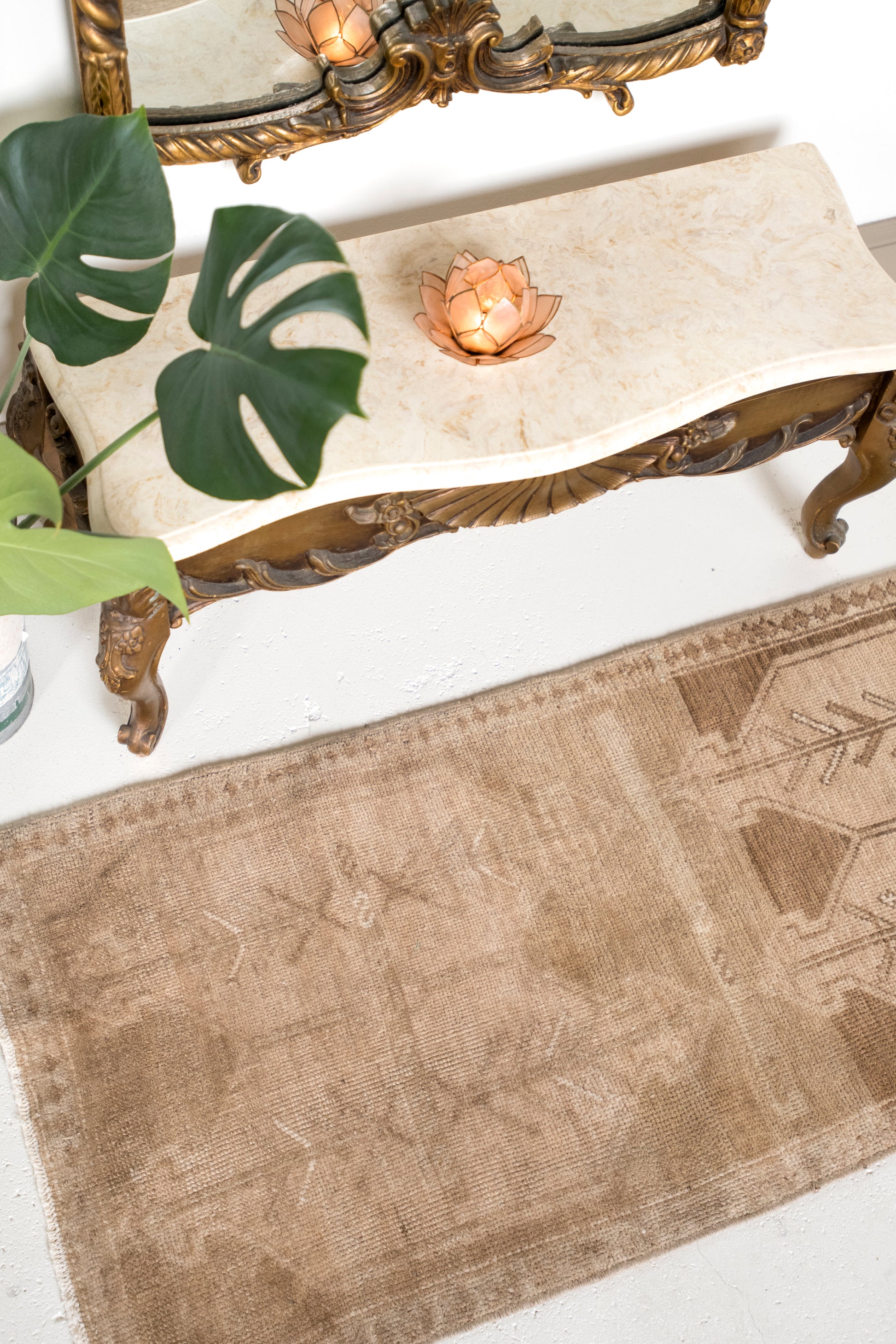 No. 2378 | 1'10 x 4'8