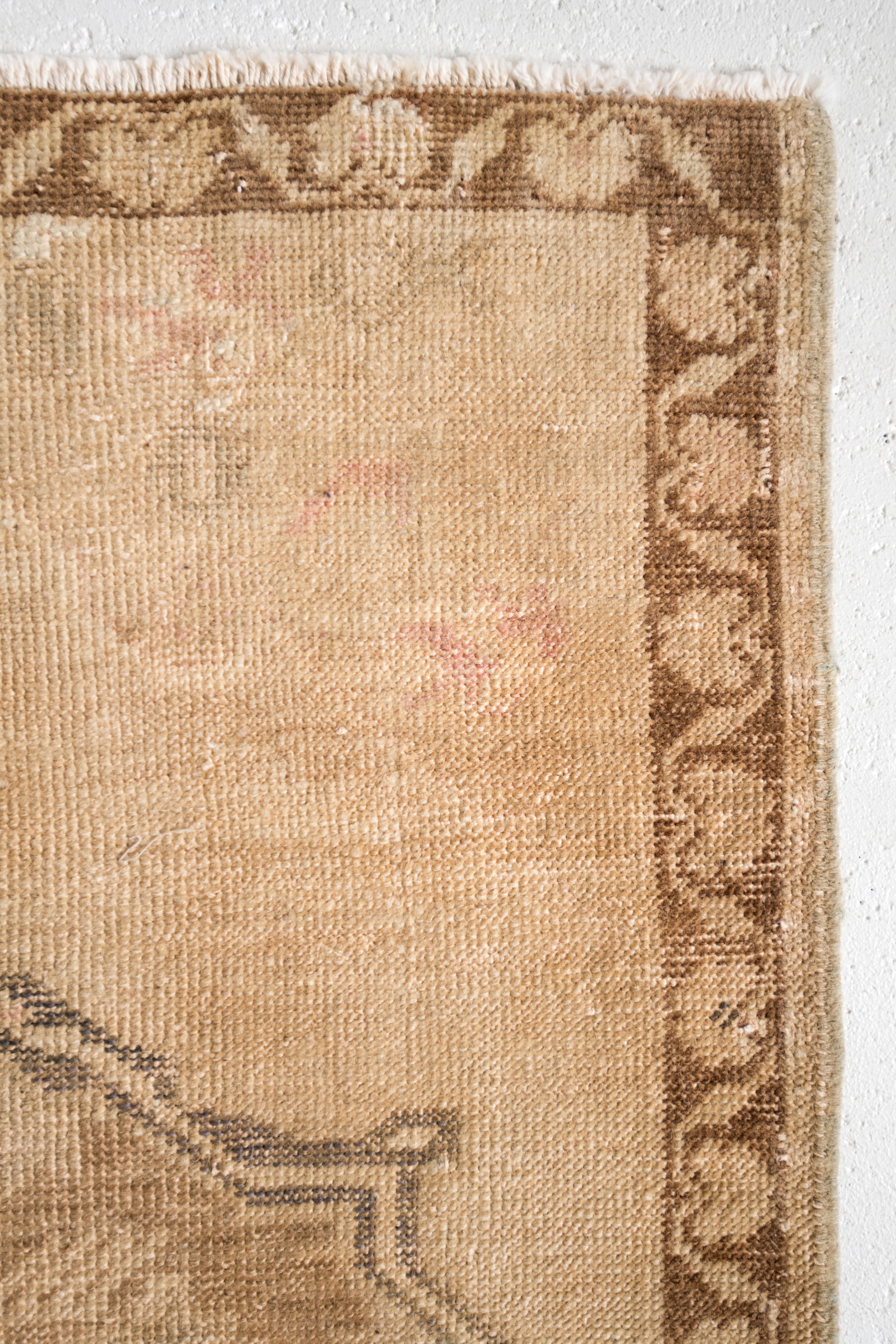 No. 2381 | 1'10 x 3'4