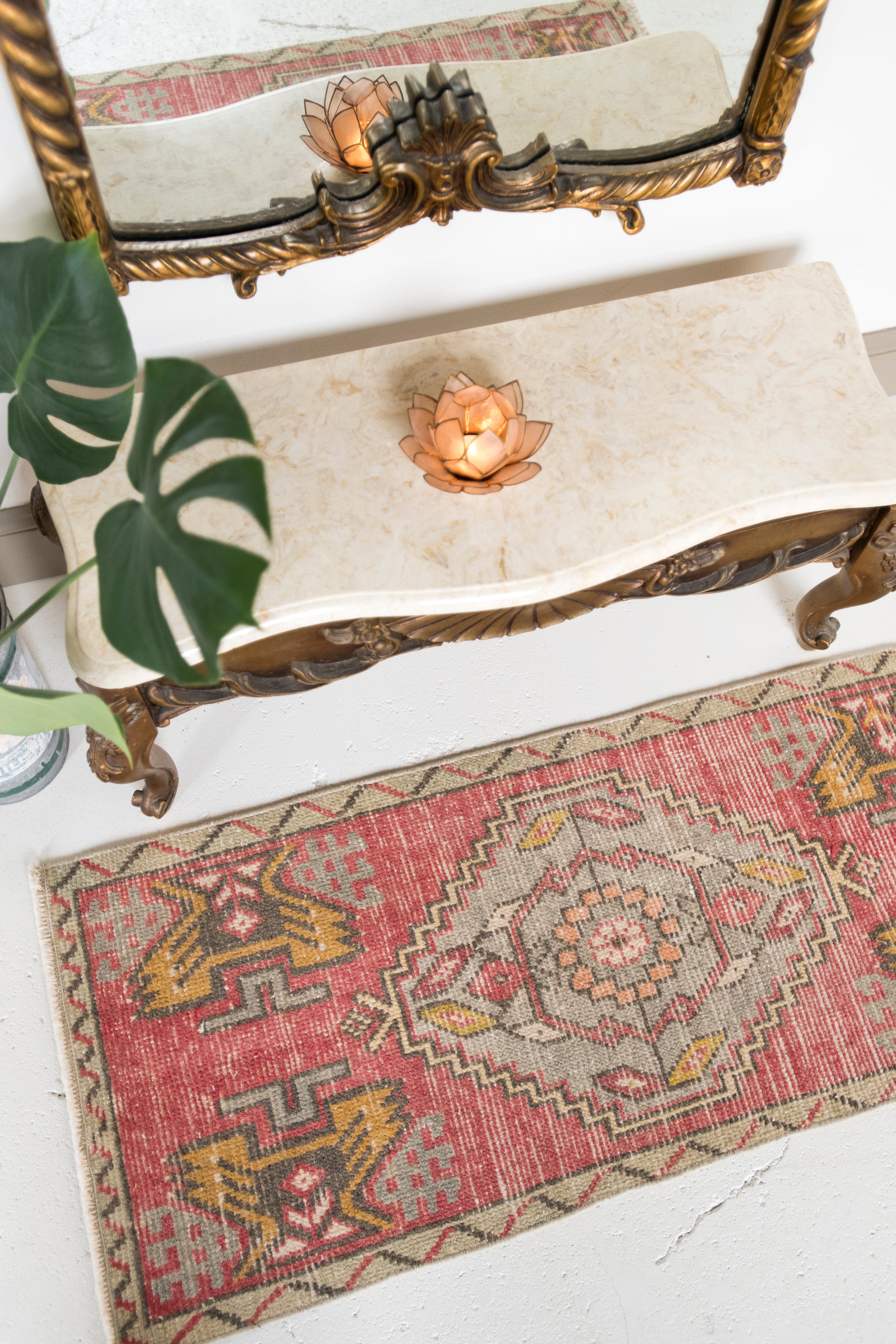 No. 2382 | 1'7 x 3'7