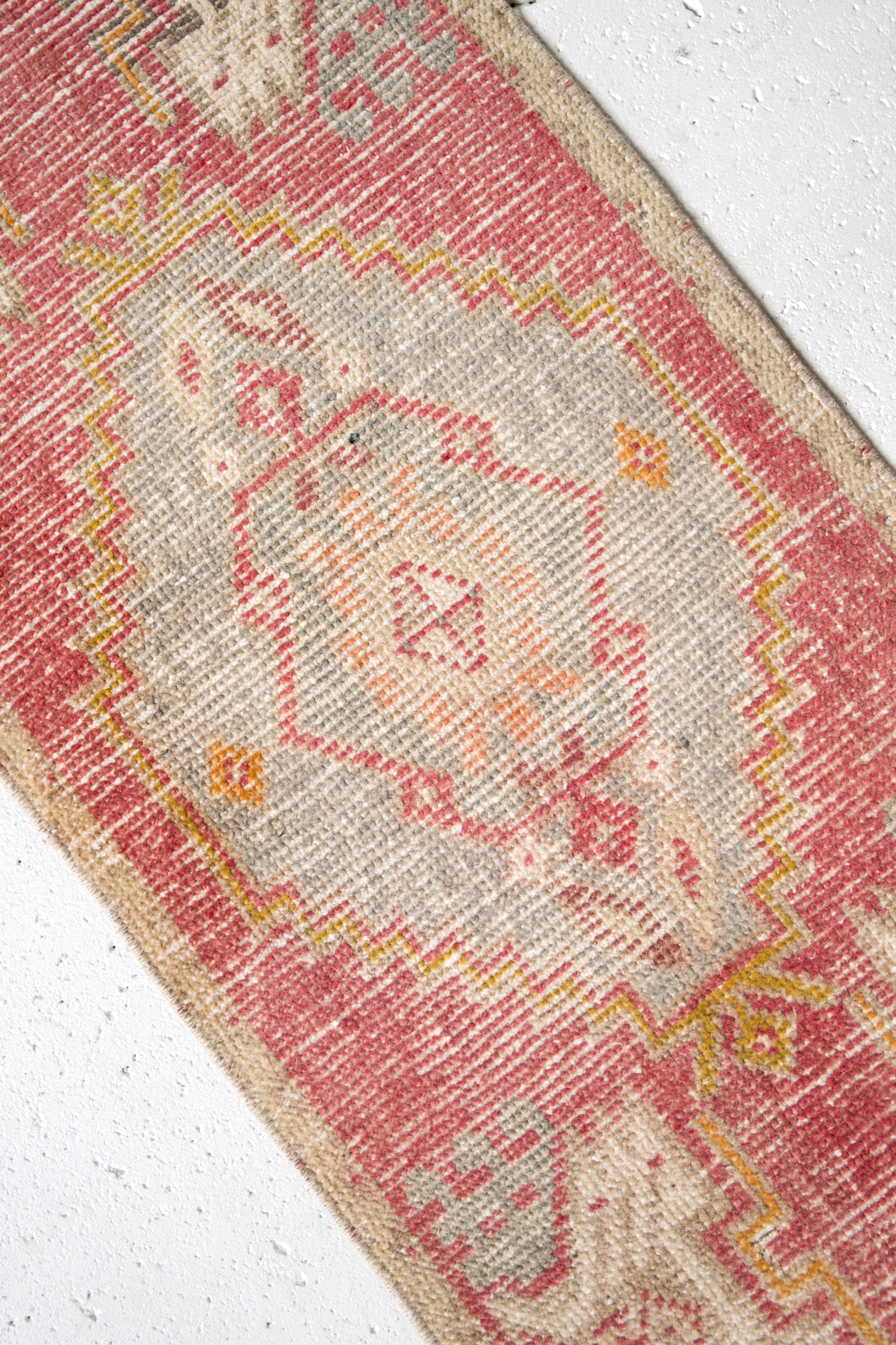 No. 2383 | 1'6 x 3'4