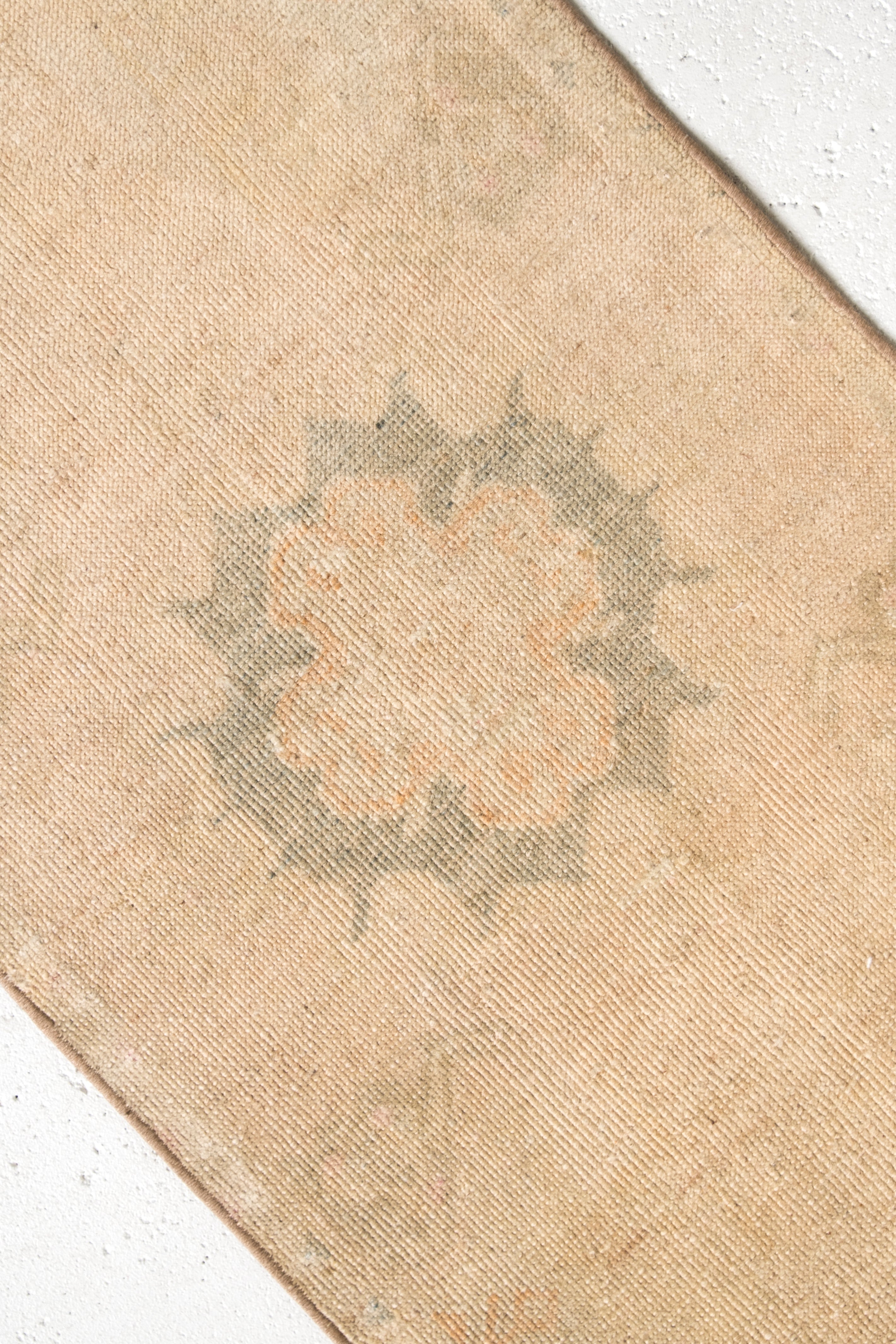 No. 2386 | 1'8 x 3'4