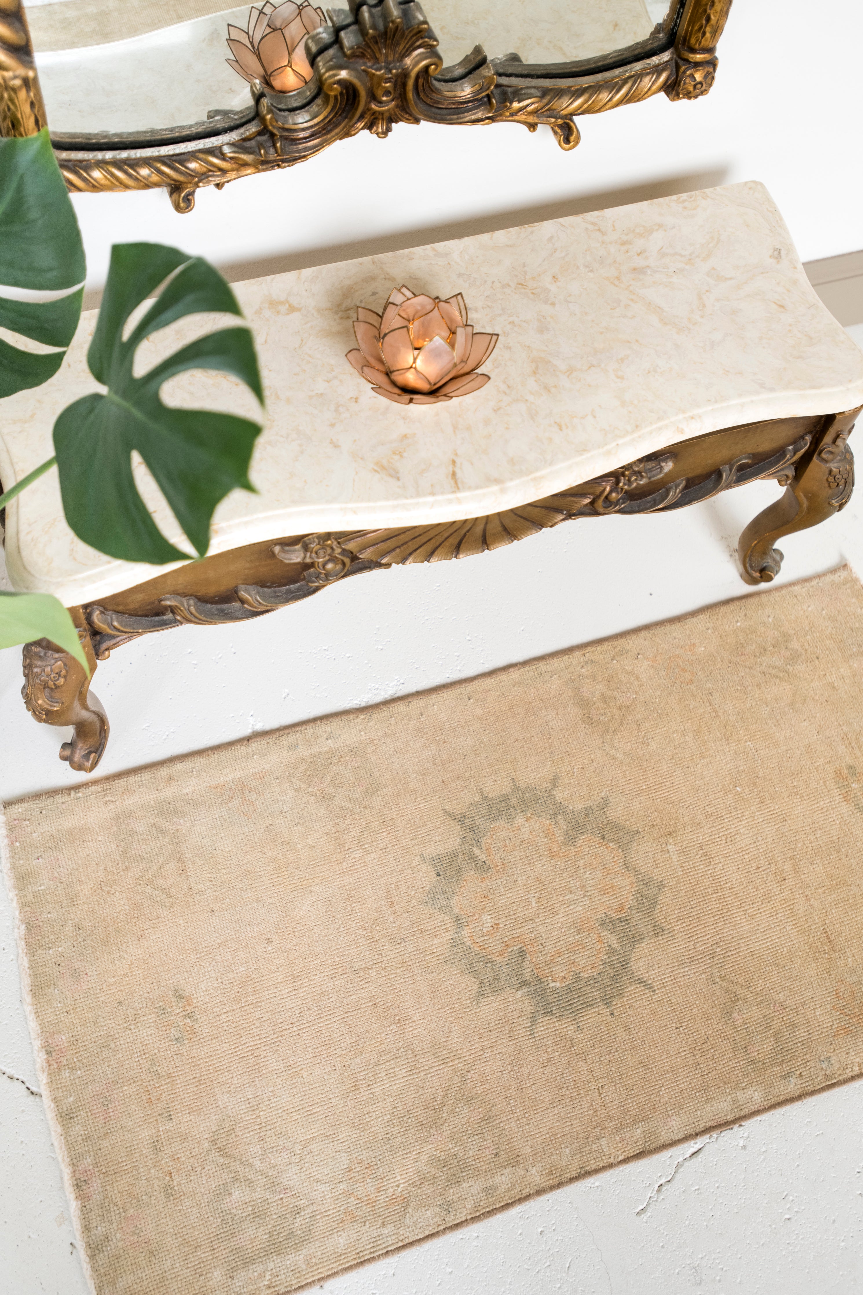 No. 2386 | 1'8 x 3'4