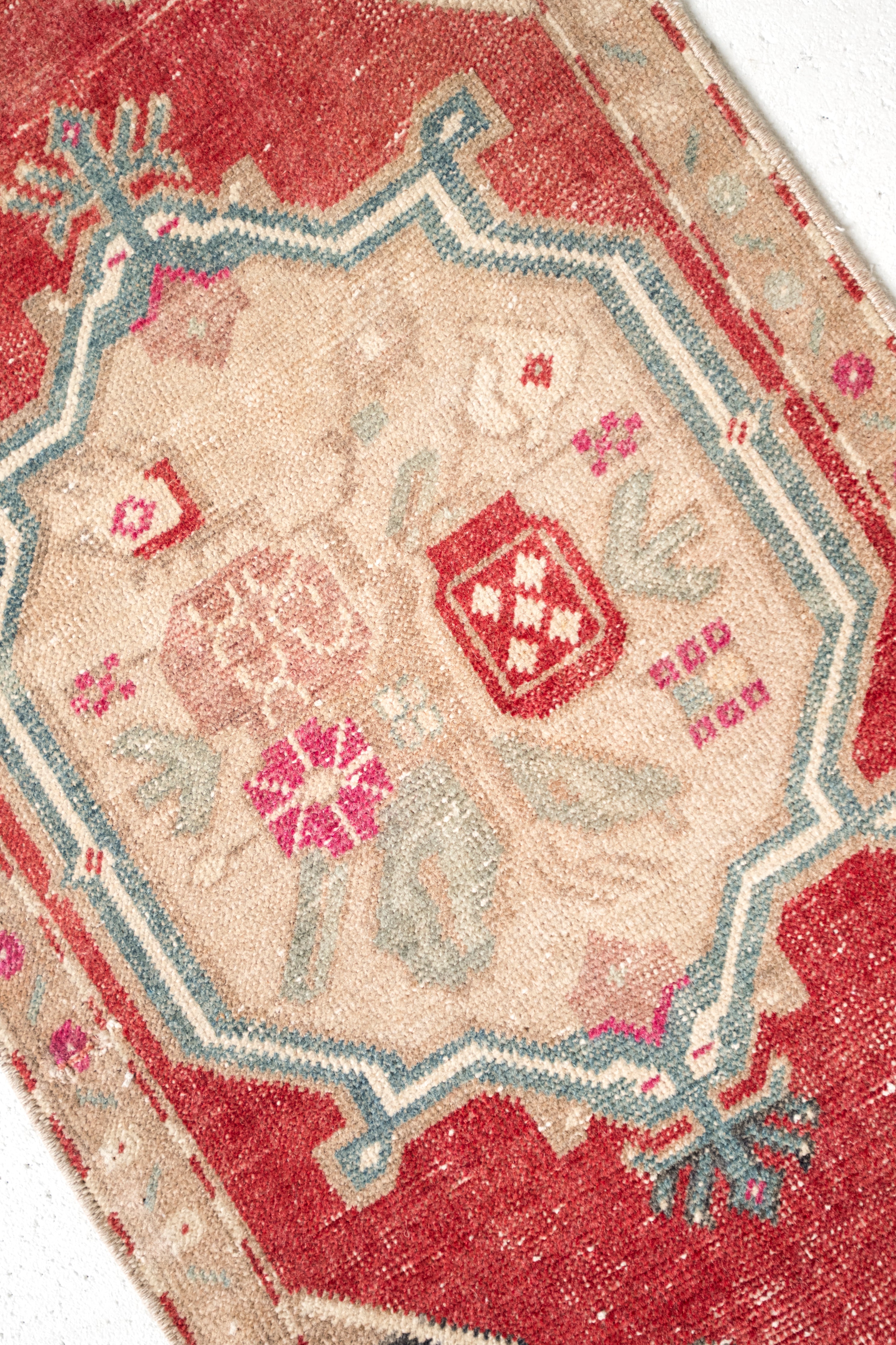 No. 2387 | 1'7 x 3'5