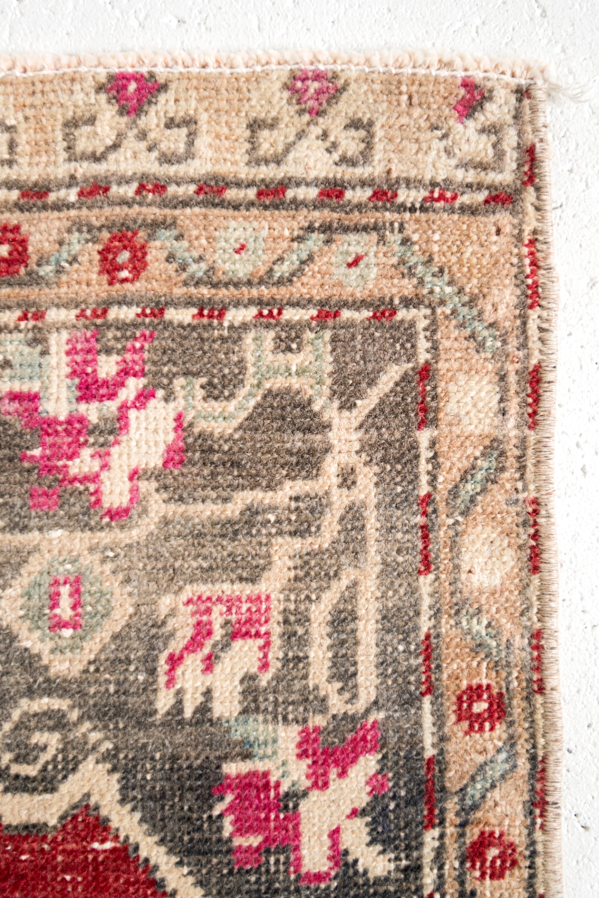 No. 2387 | 1'7 x 3'5