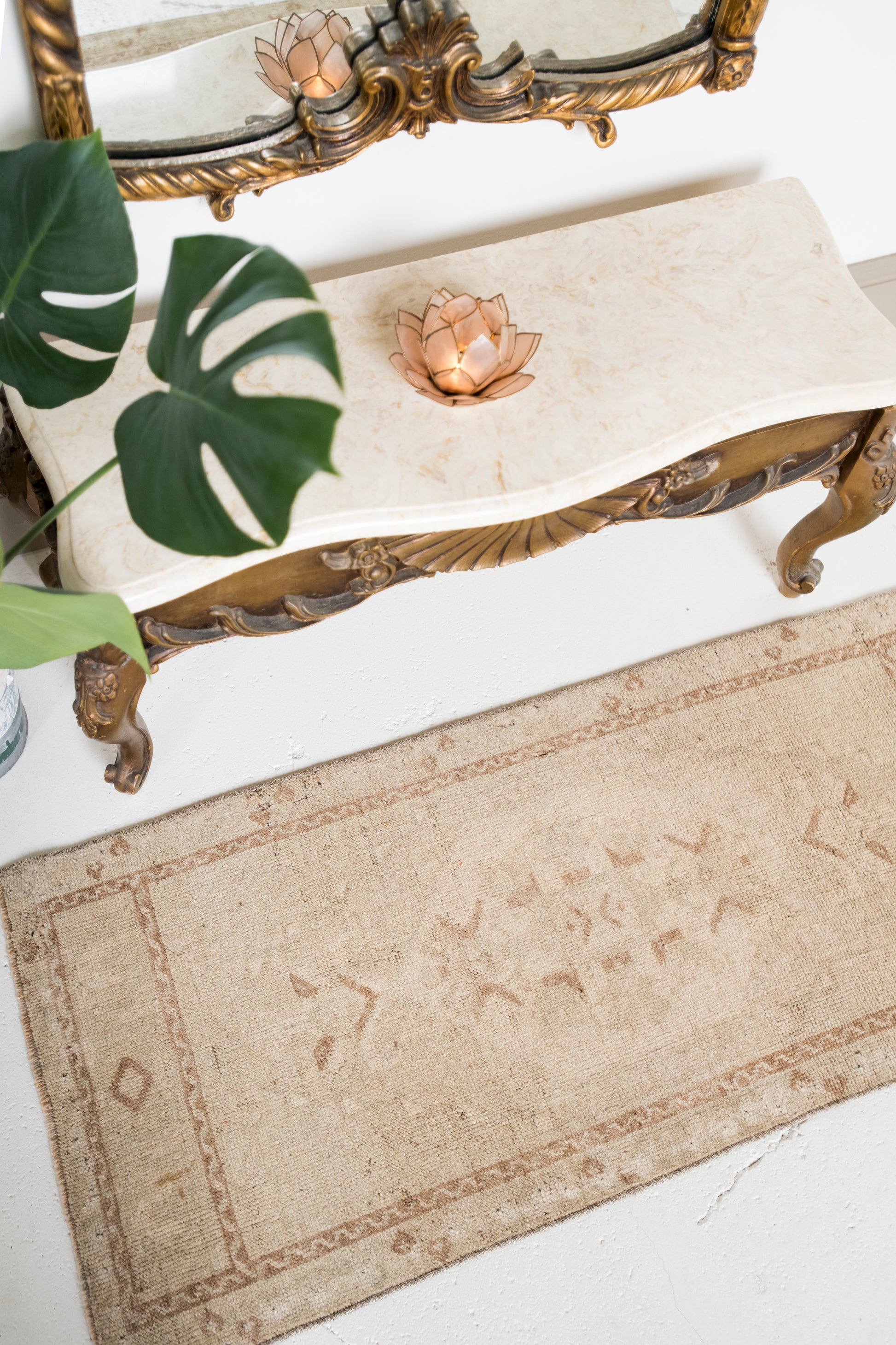 No. 2390 | 1'8 x 3'8