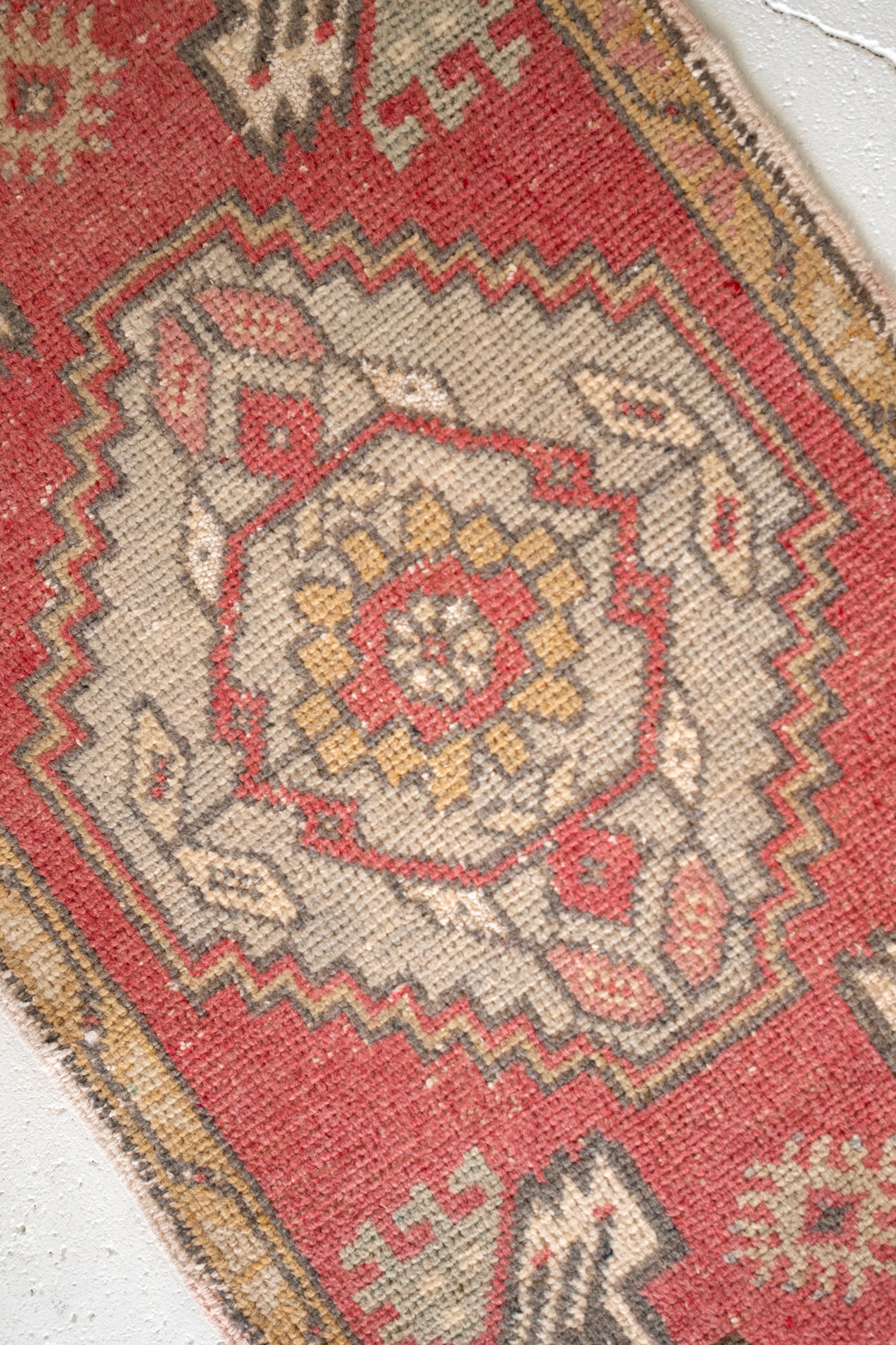 No. 2393 | 1'9 x 3'1