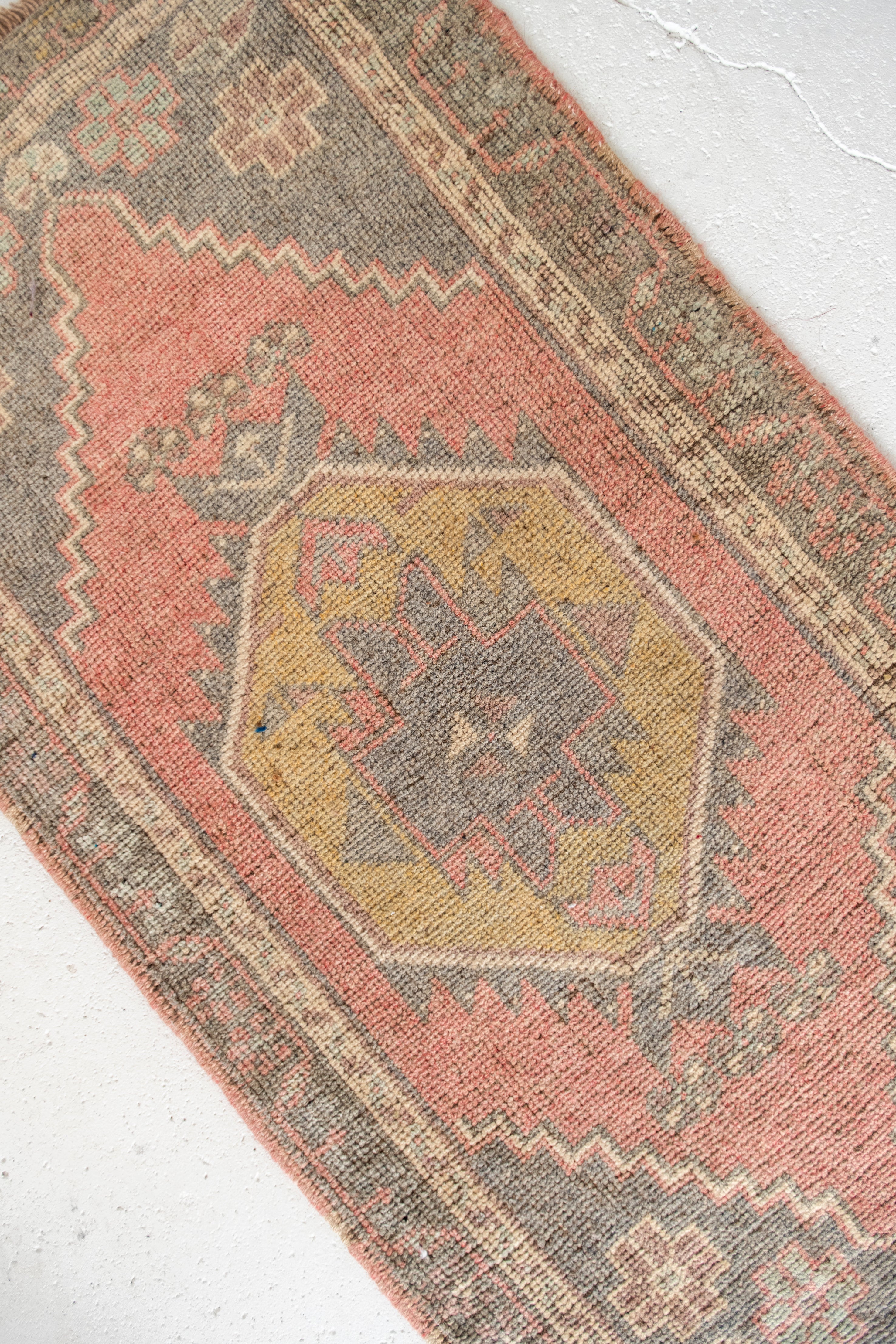 Small Rugs – Six Vintage Rugs