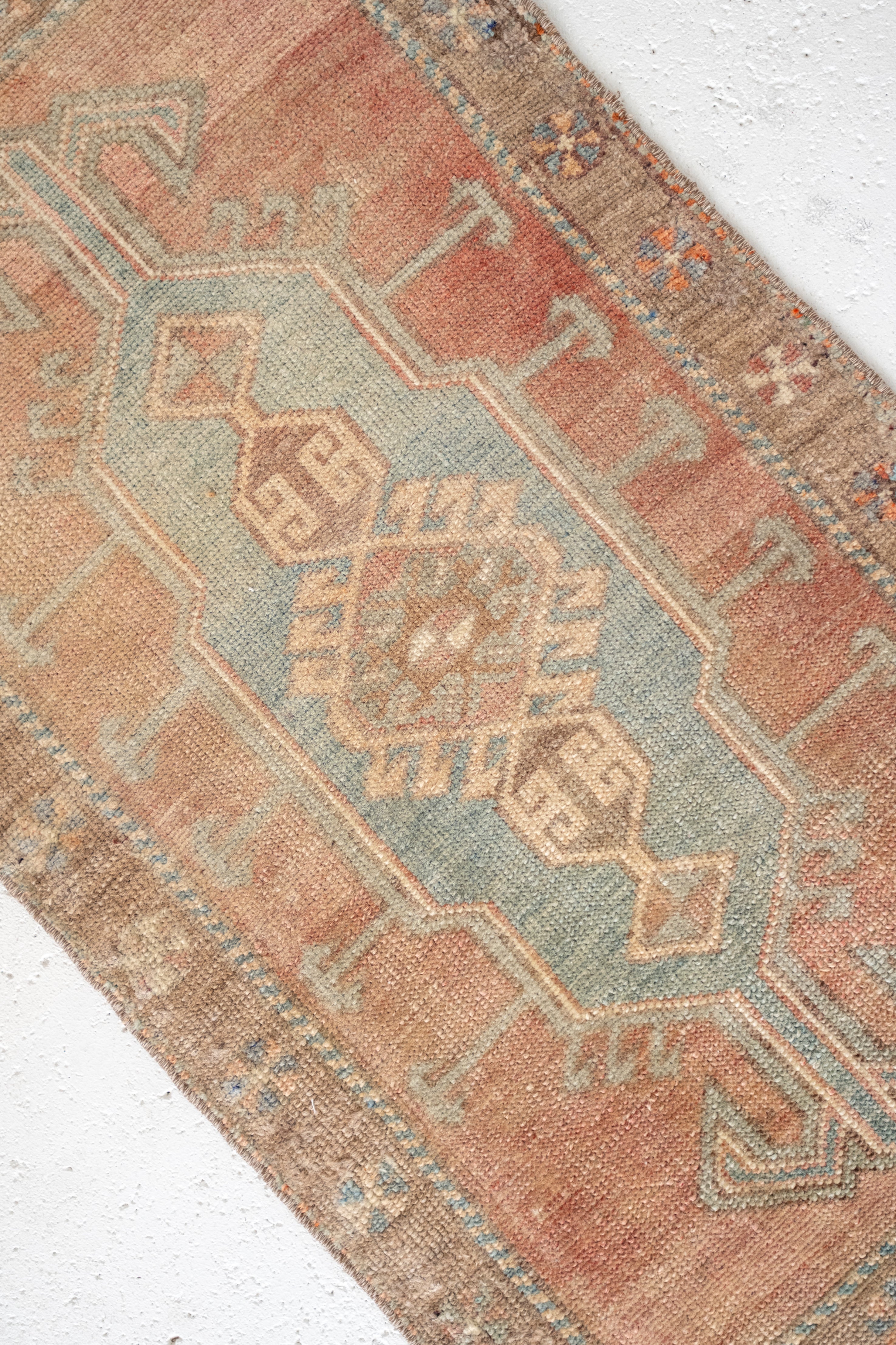 No. 2407 | 1'8 x 3'1