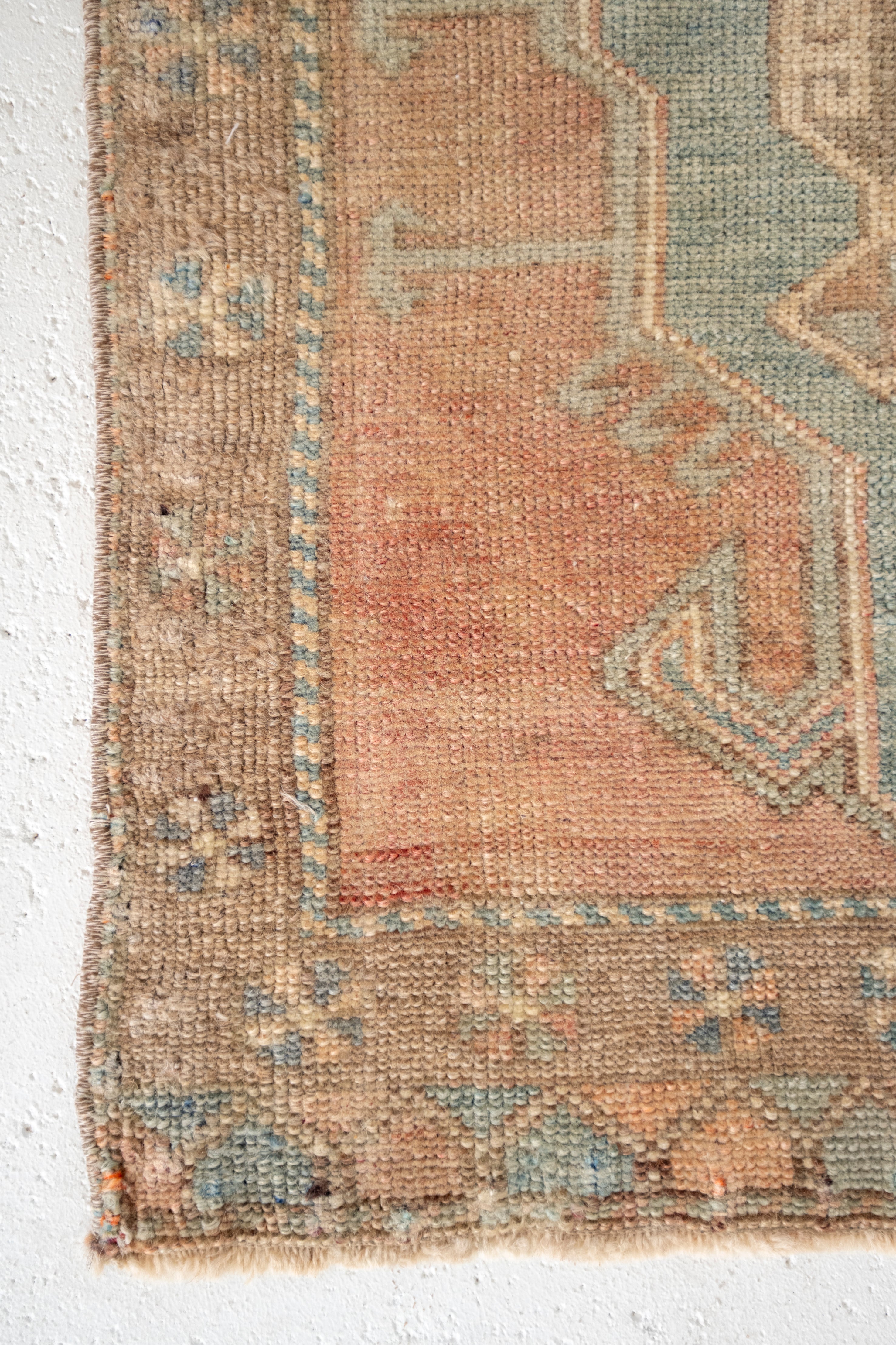 No. 2407 | 1'8 x 3'1