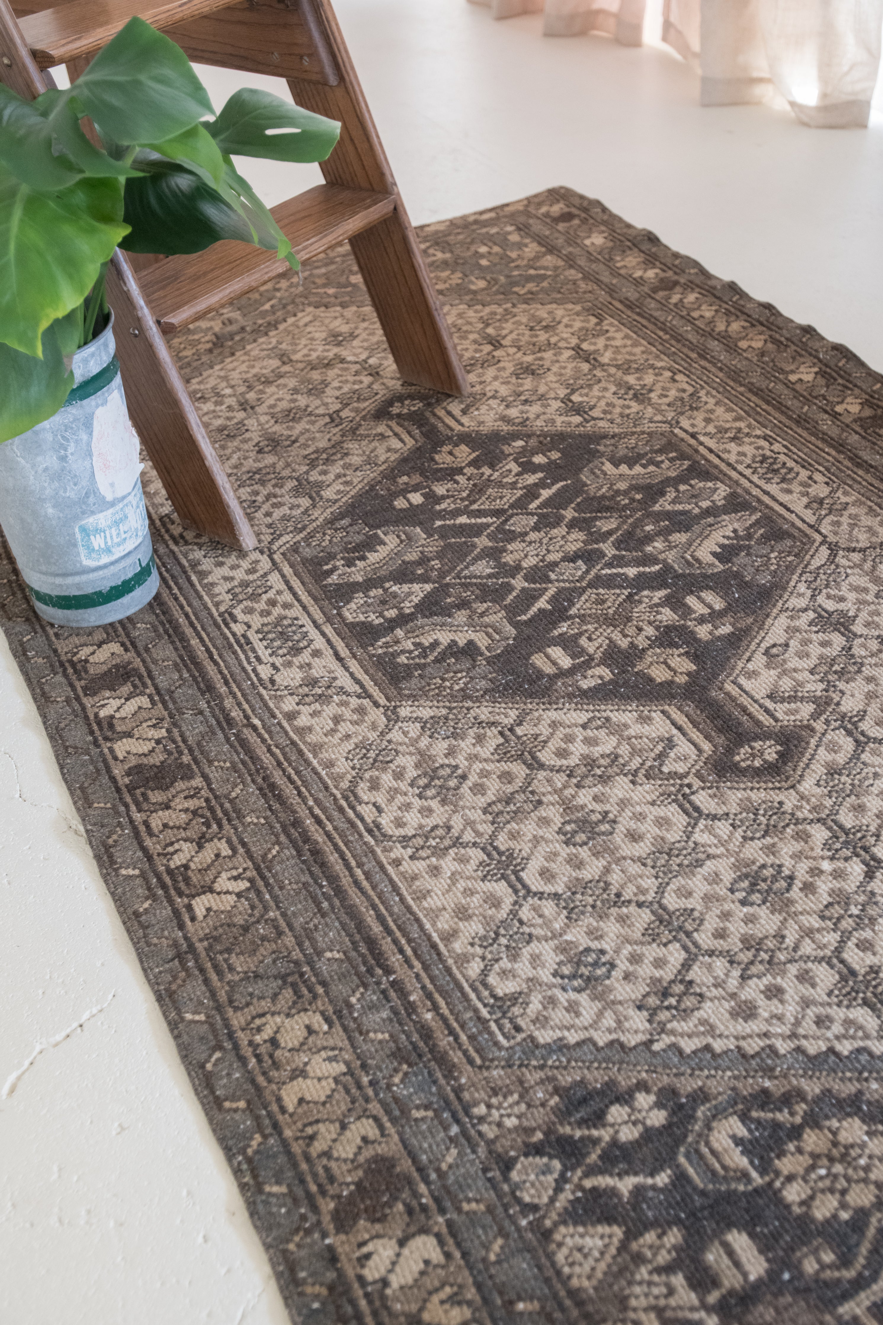 Medium Area Rugs – Six Vintage Rugs