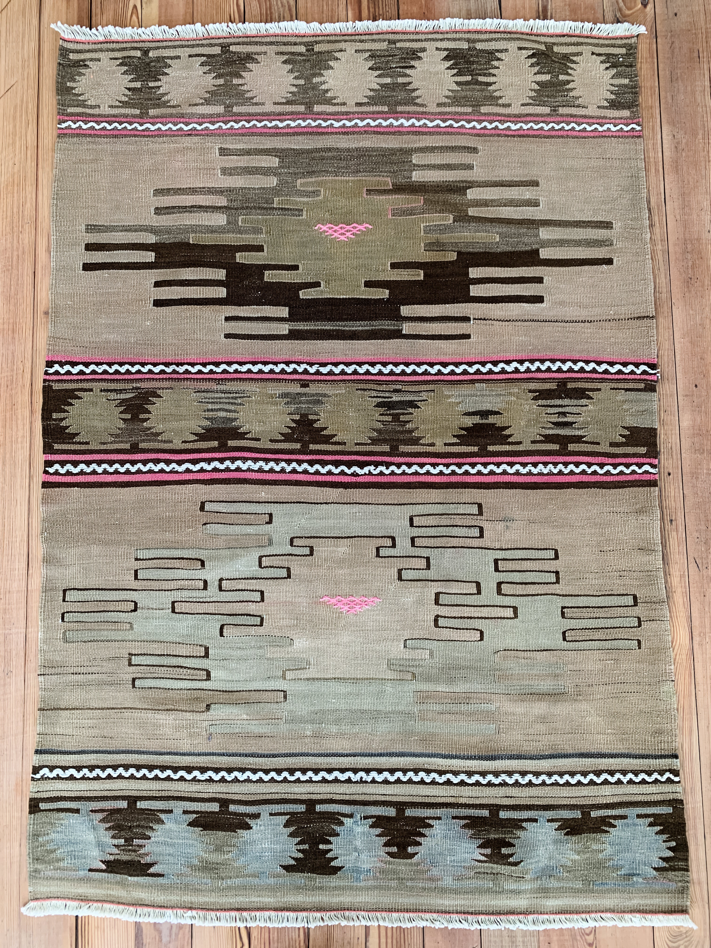 Spanda 3'2 x 4'6